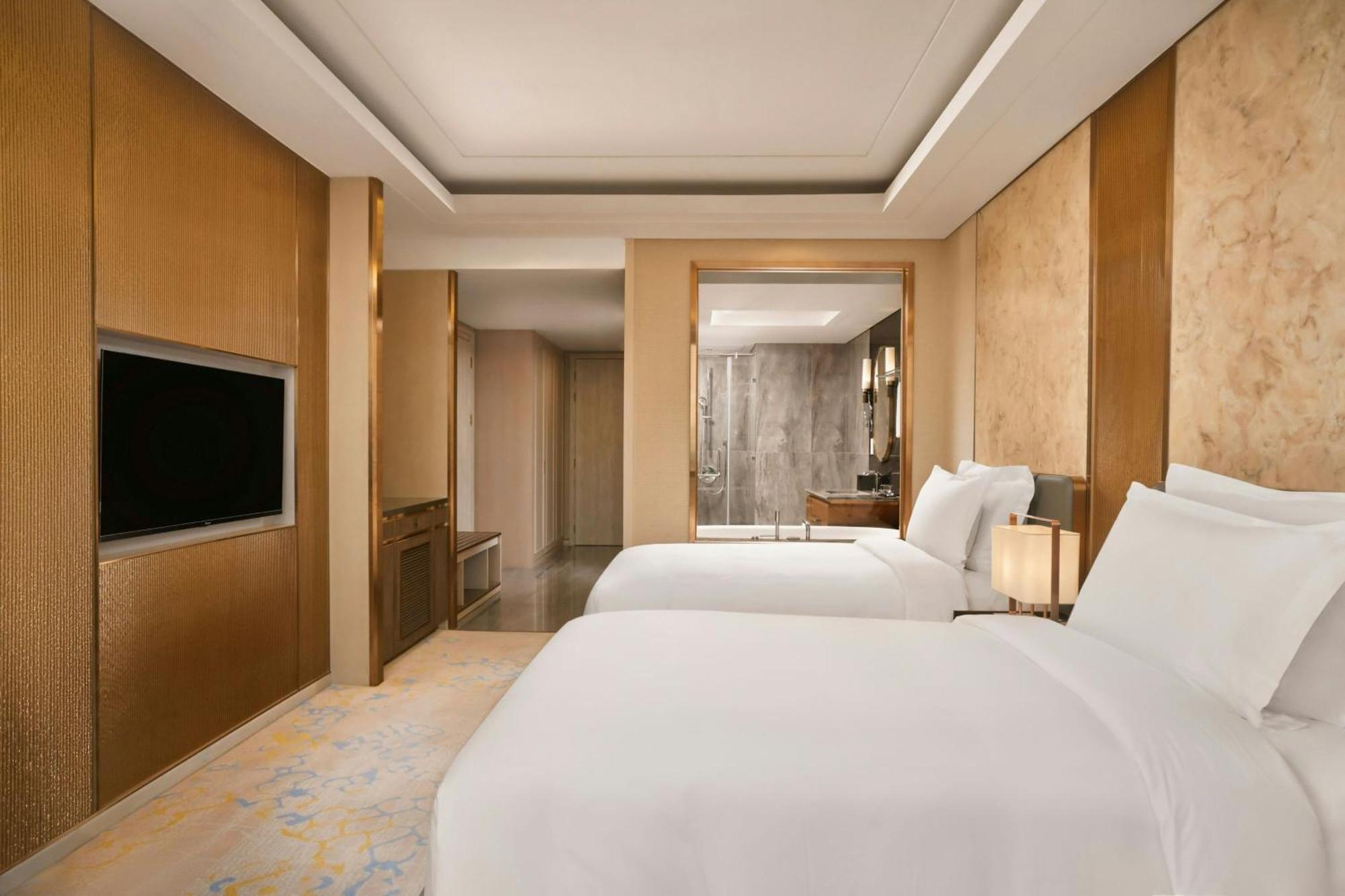 Premier Twin Room Sky View