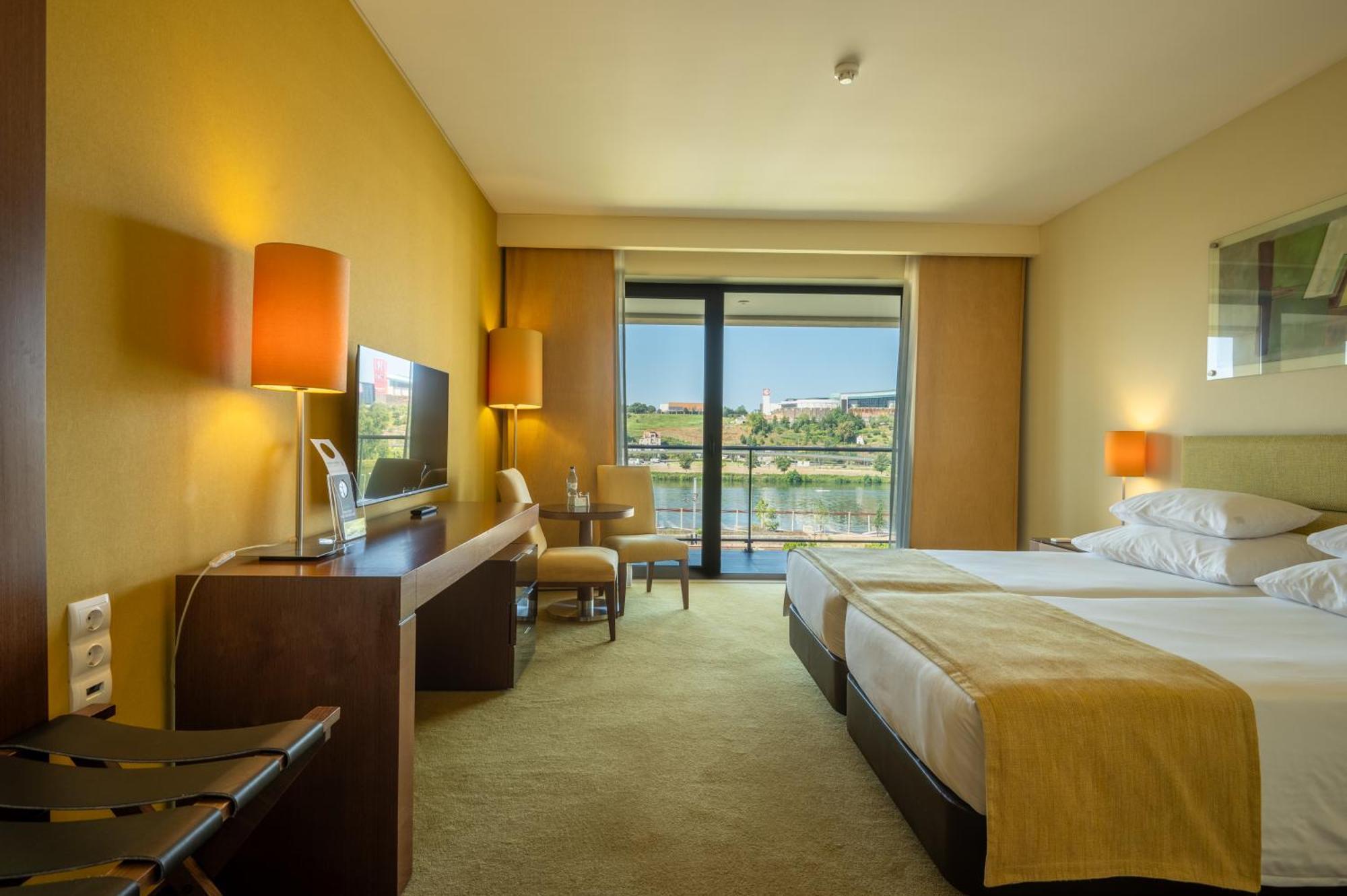 Twin Room Pool View