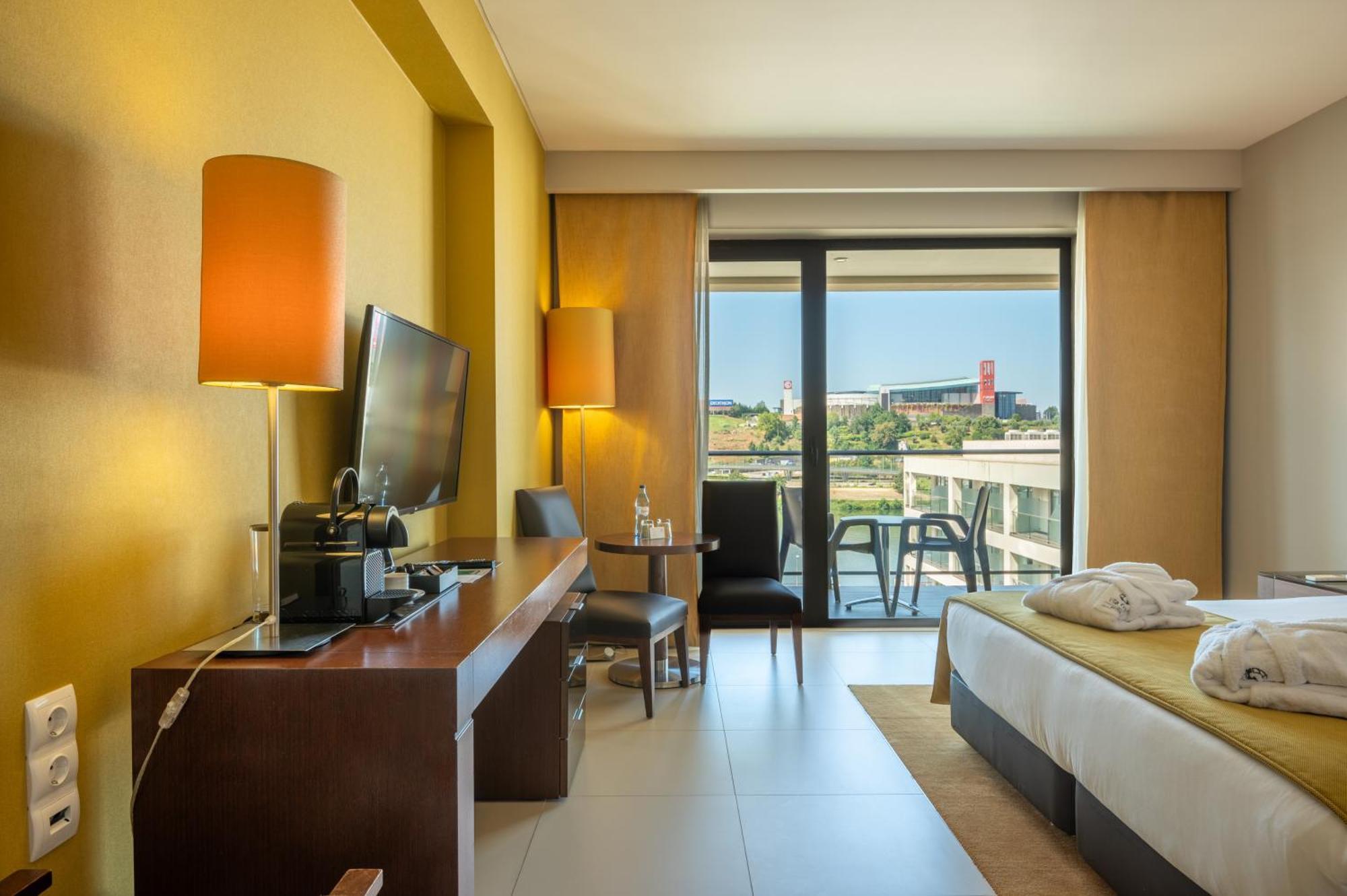 Superior Double Room Pool View