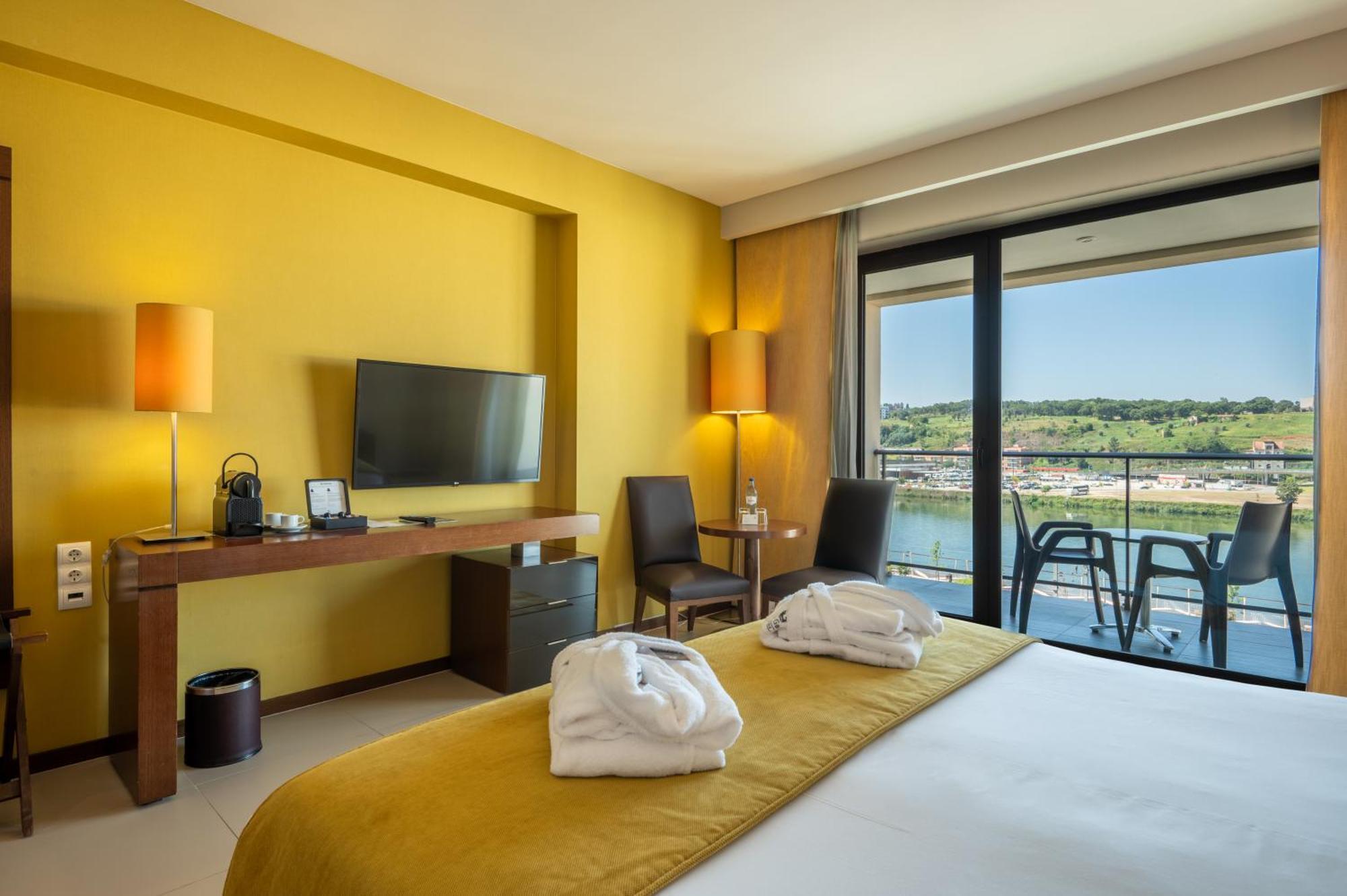 Superior Double Room Pool View
