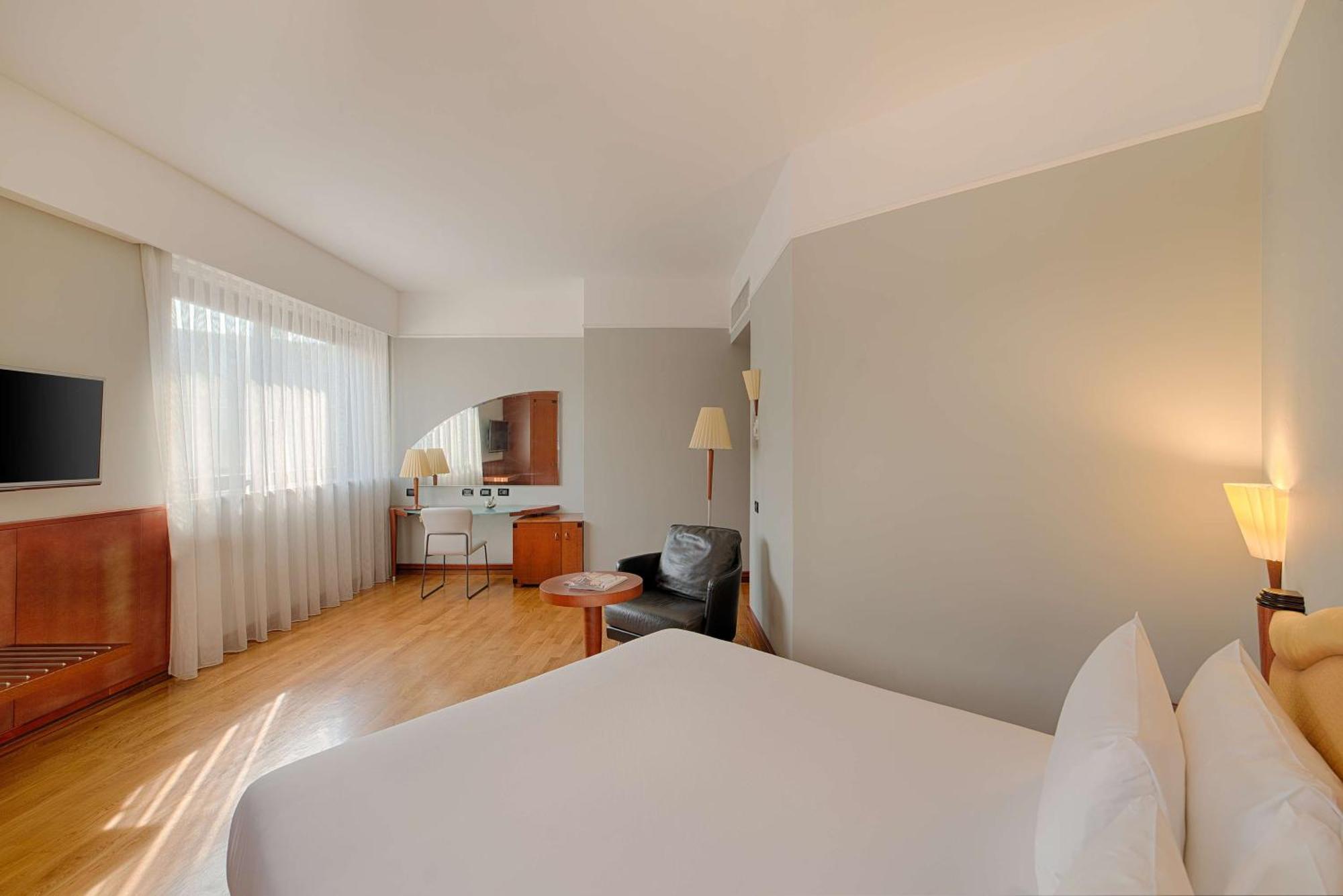 Superior Double or Twin XL Room