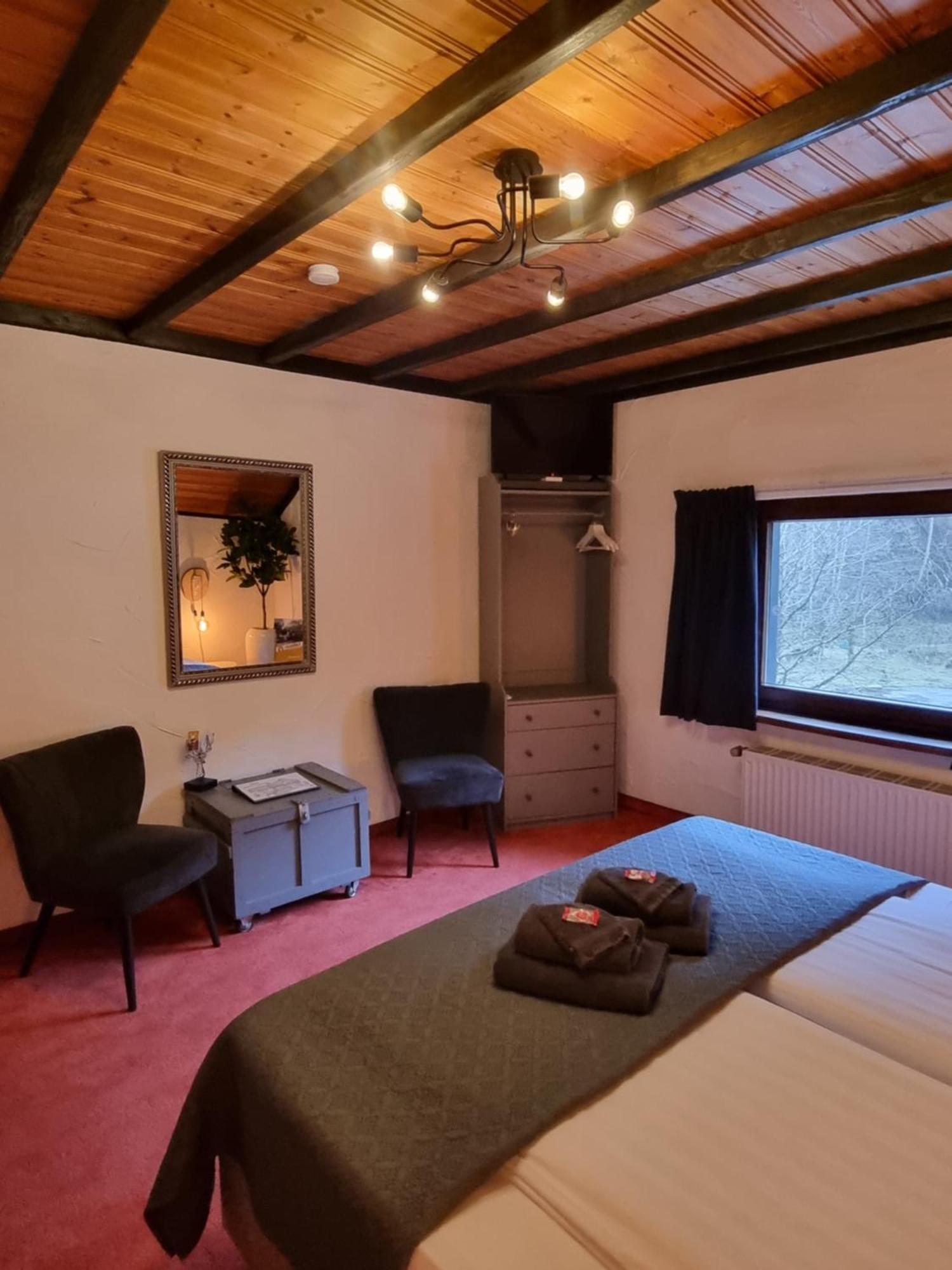 Double Room Private External Bathroom