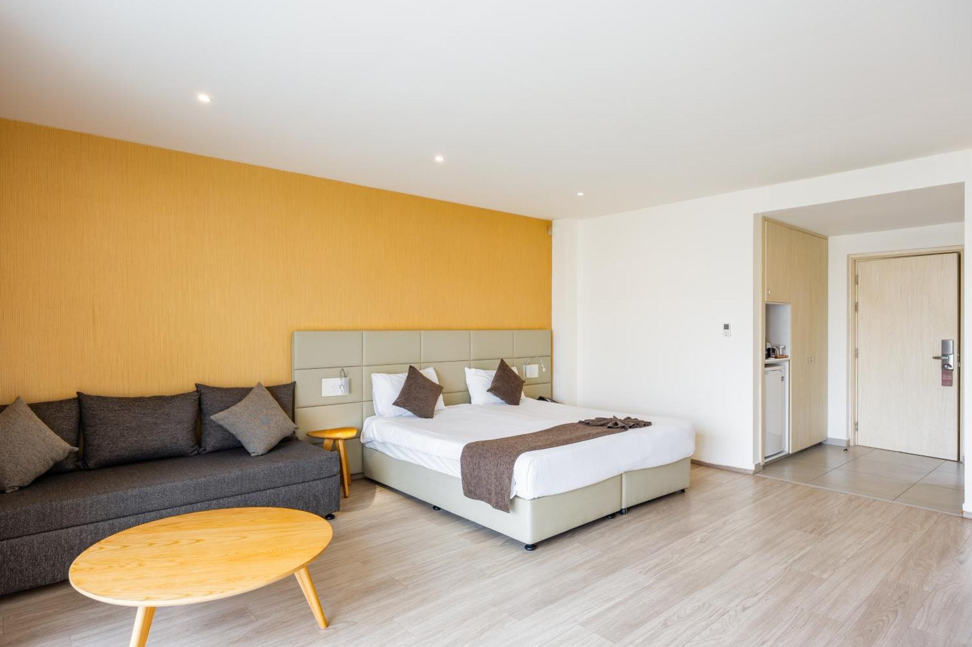 Double or Twin Room Balcony