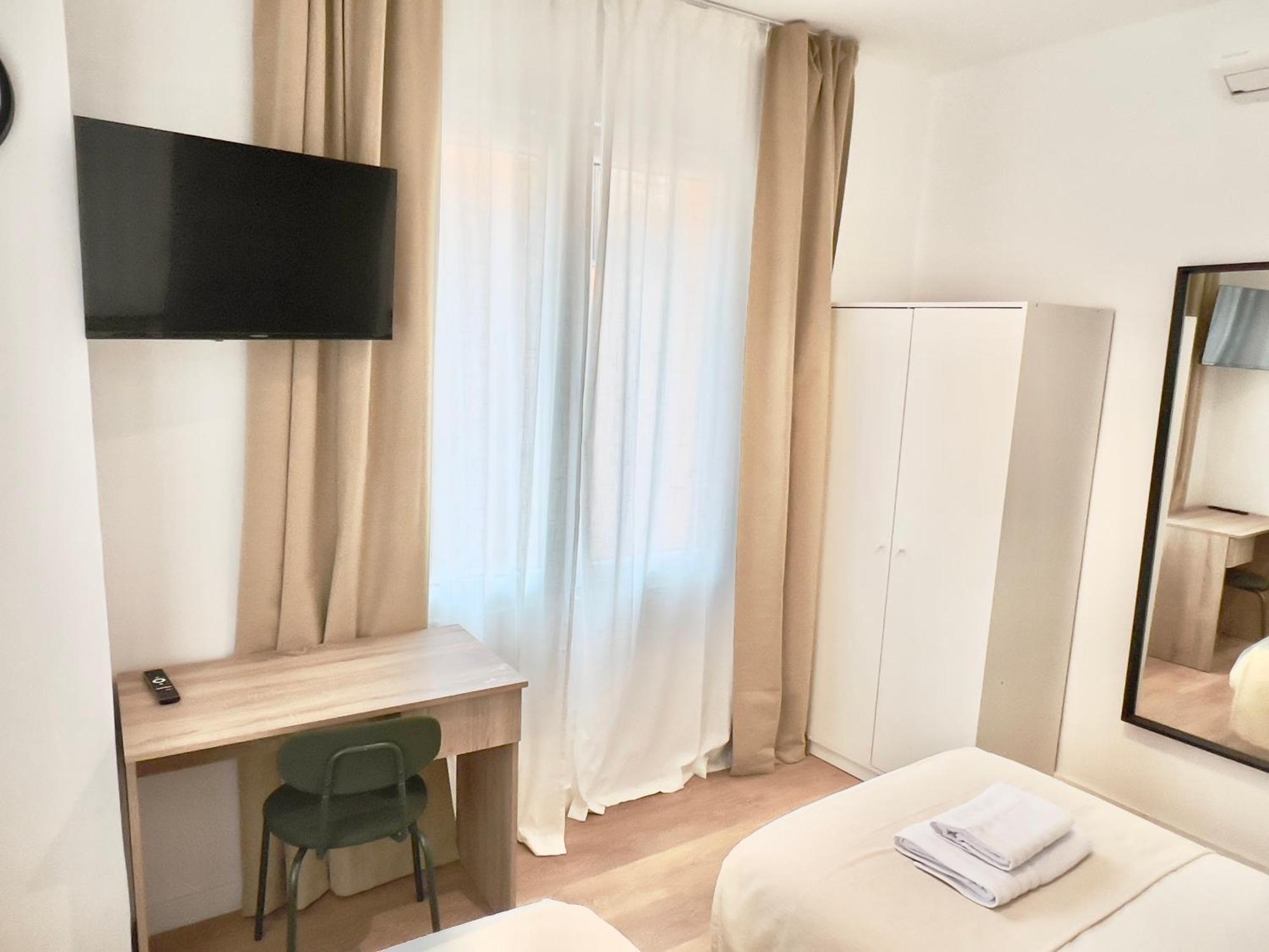 Chambre Lits Jumeaux avec Salle de Bains Privative