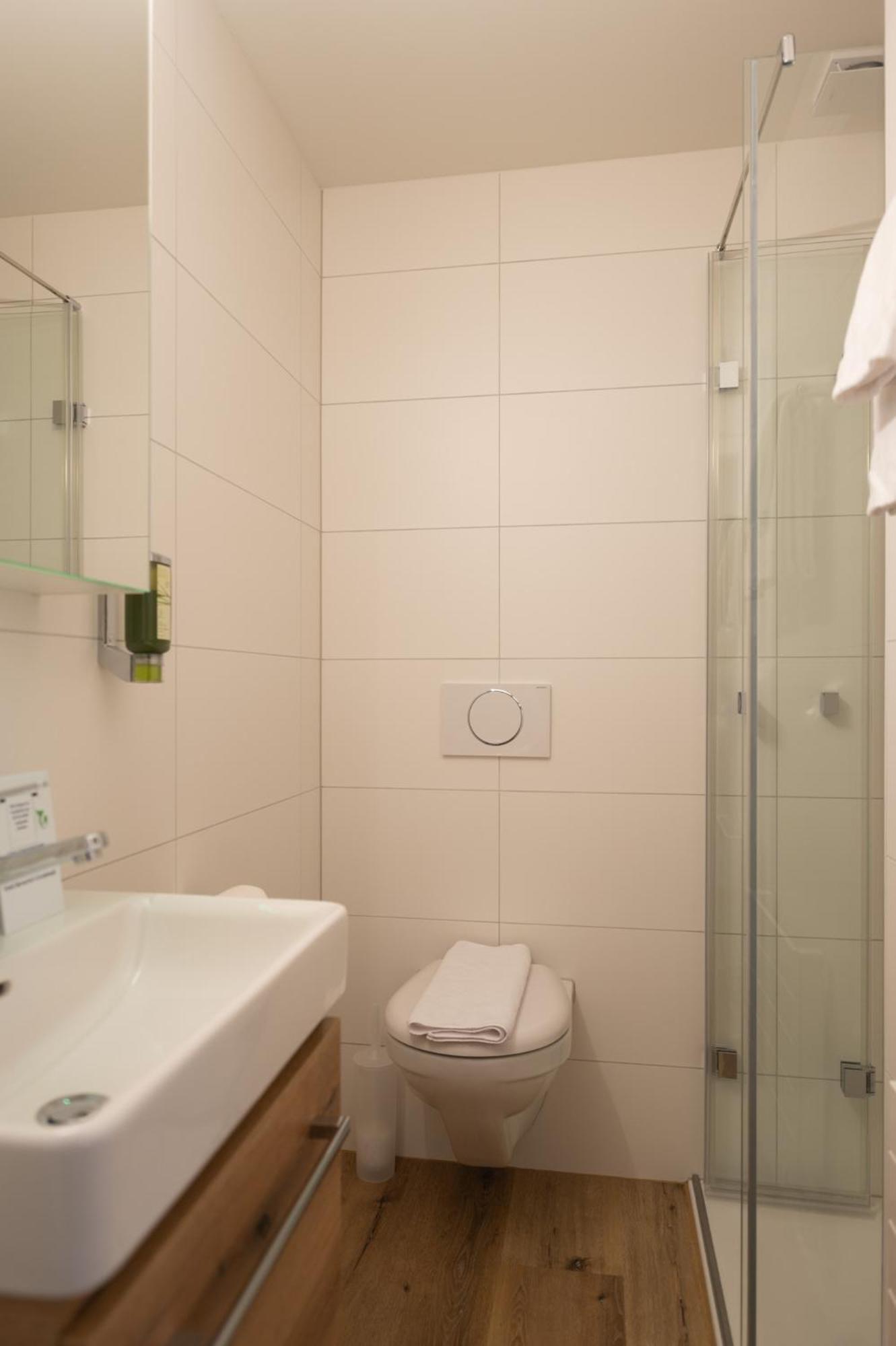 Small Double Room Eiger View