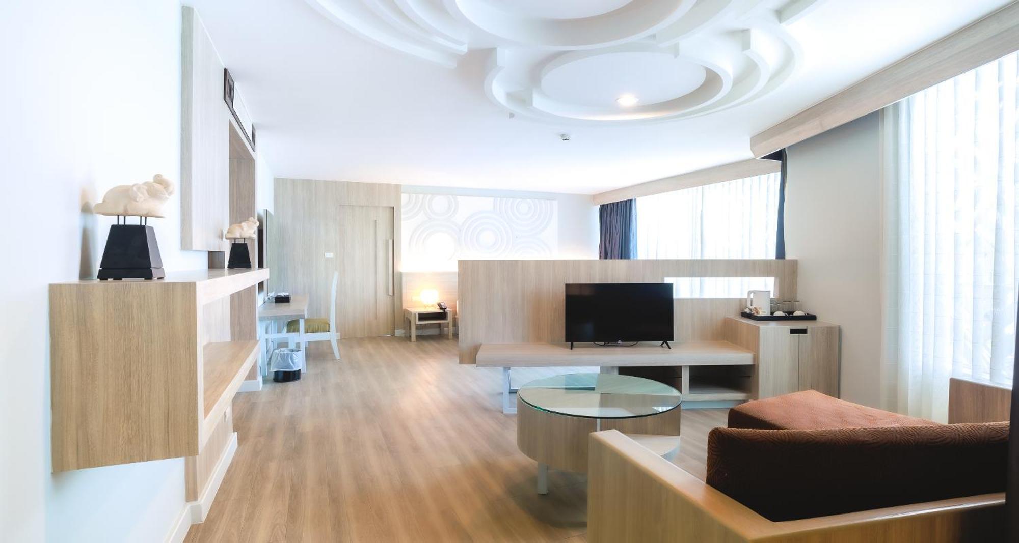 Suite Lit King-Size avec Vue sur la Ville - Non-Fumeurs