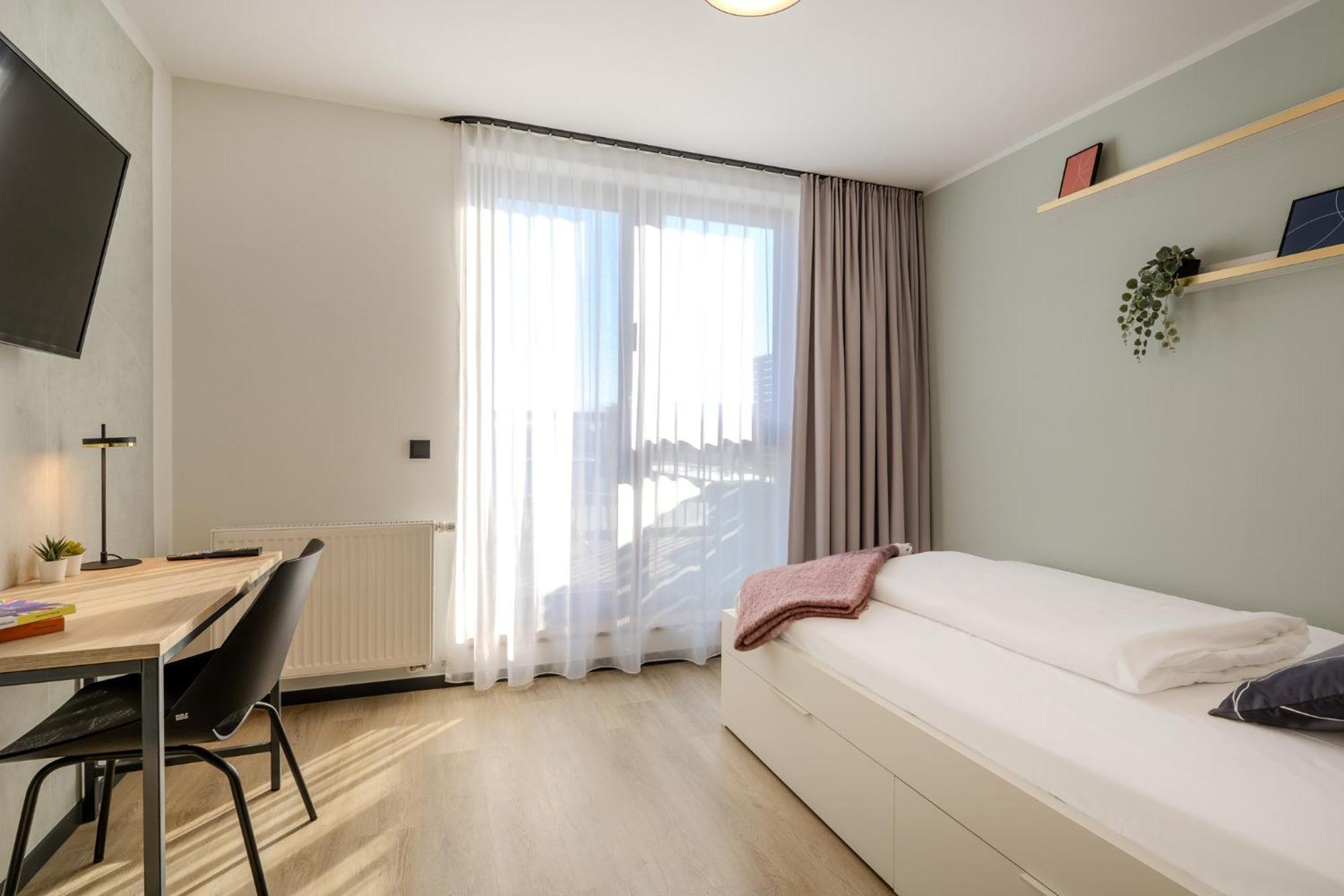 Apartment mit Balkon