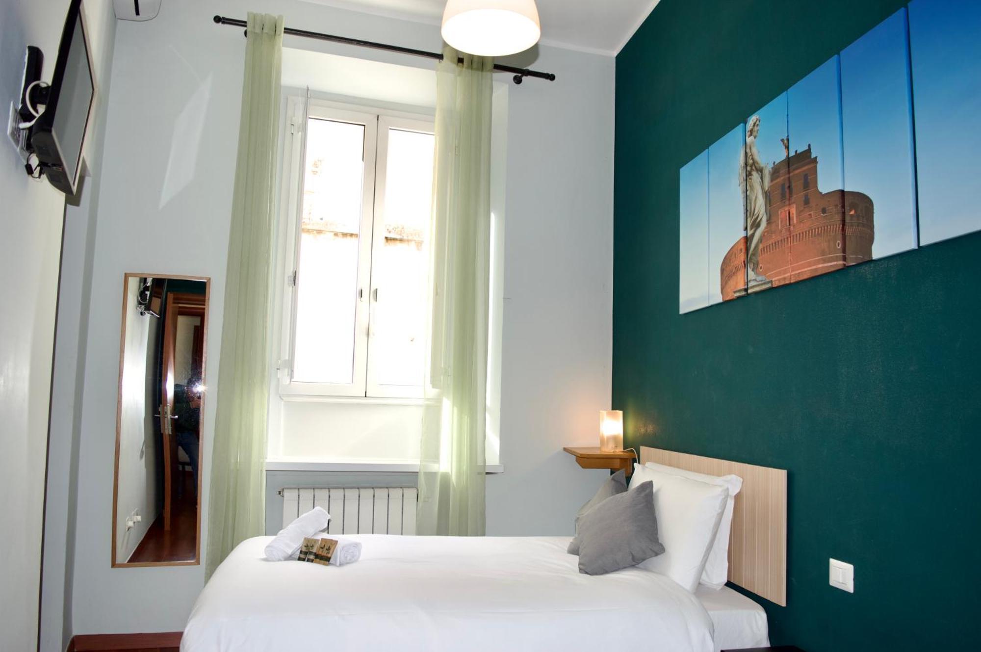 Deluxe Single Room
