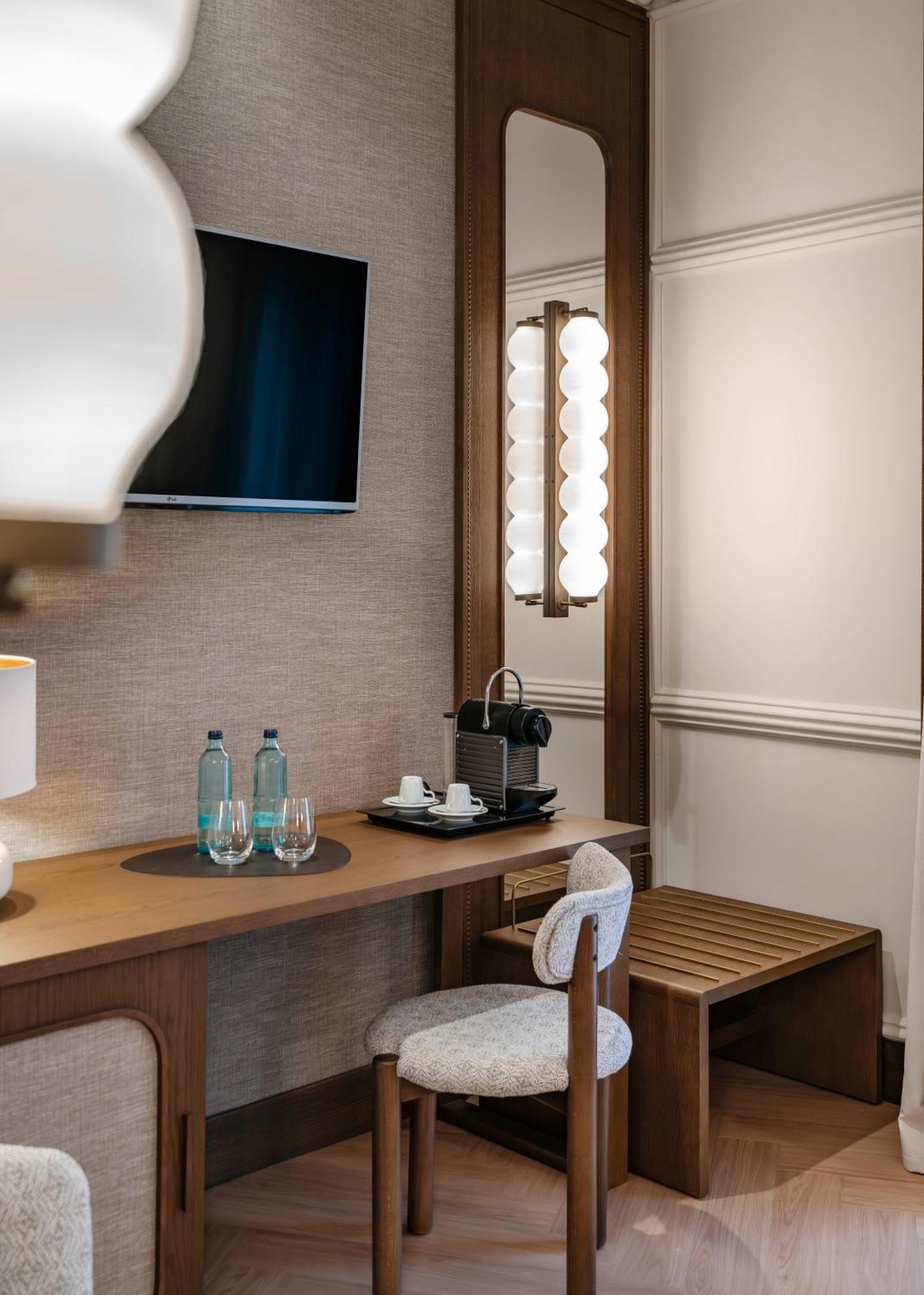 Vincci Room