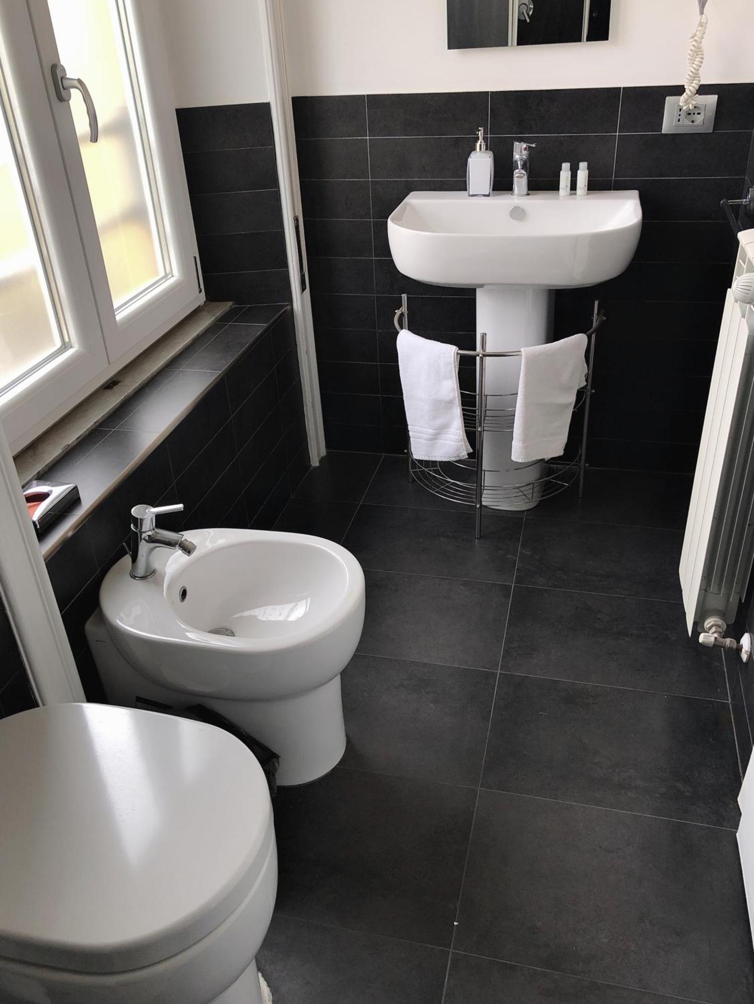 Double Room Private Bathroom