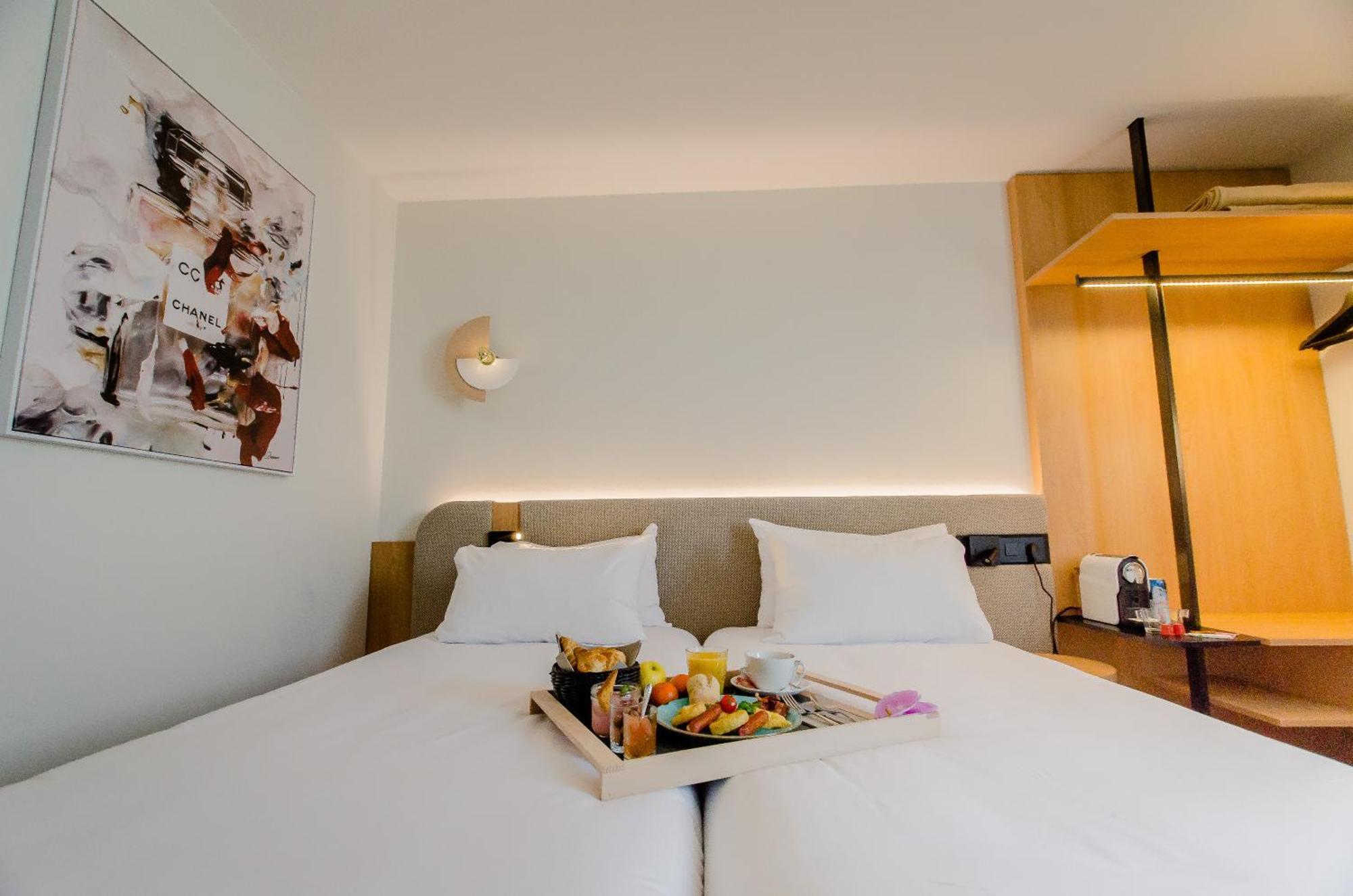 Comfort Twin Room 1 Room 2 Single Beds