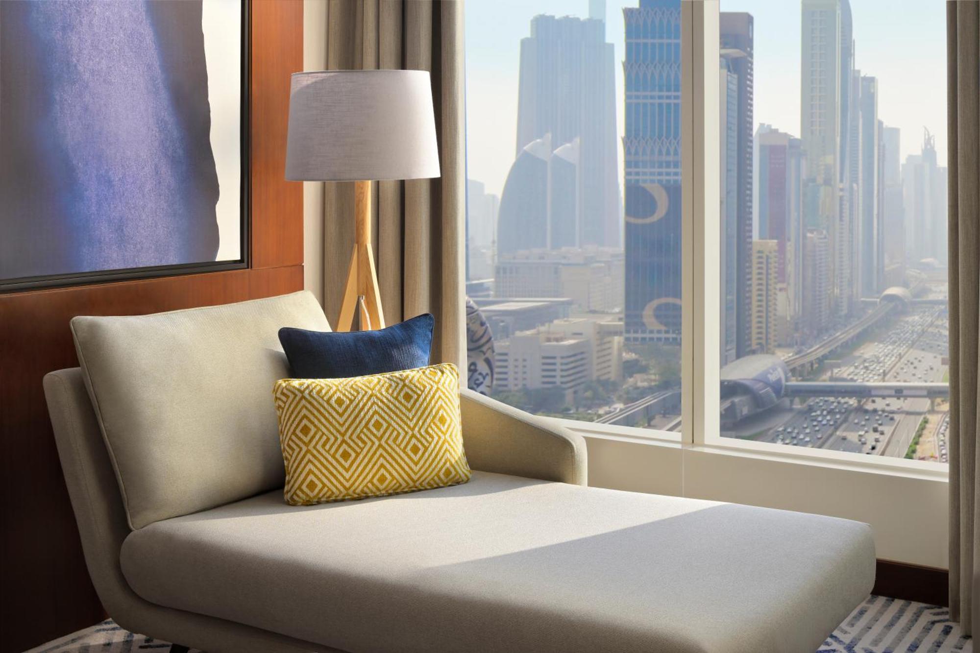 Deluxe King Room City View