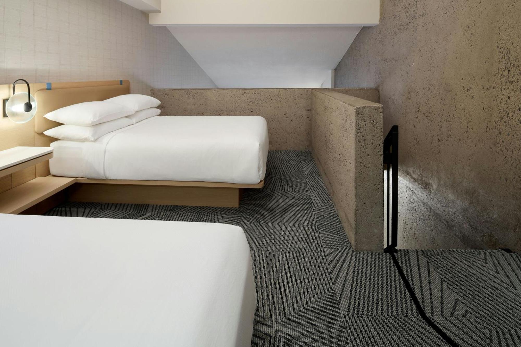 Family Penthouse One King Bed Two Double Beds Sofa Bed