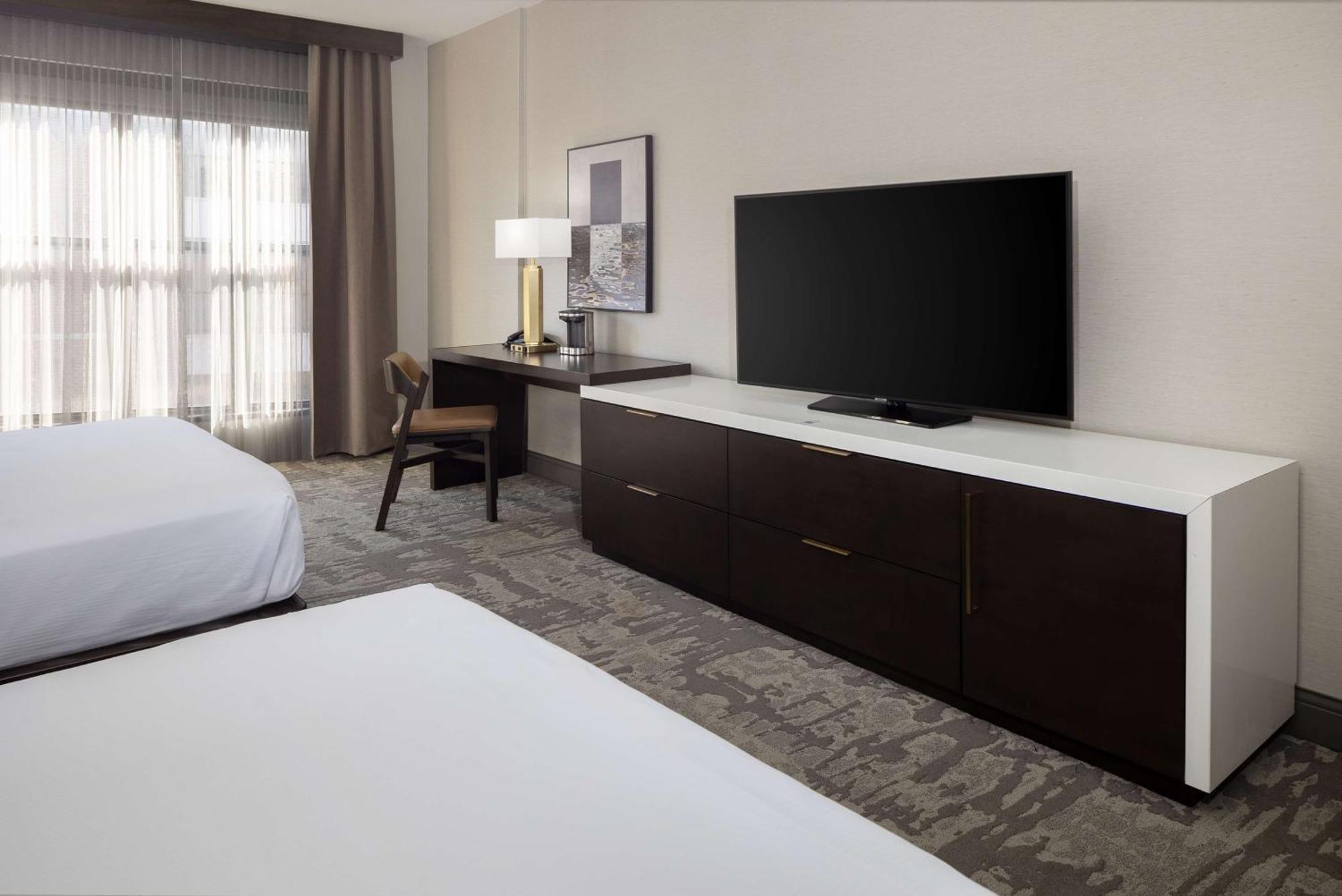 Deluxe Queen Room with Two Queen Beds - Non-Smoking,1658758687:JPEG