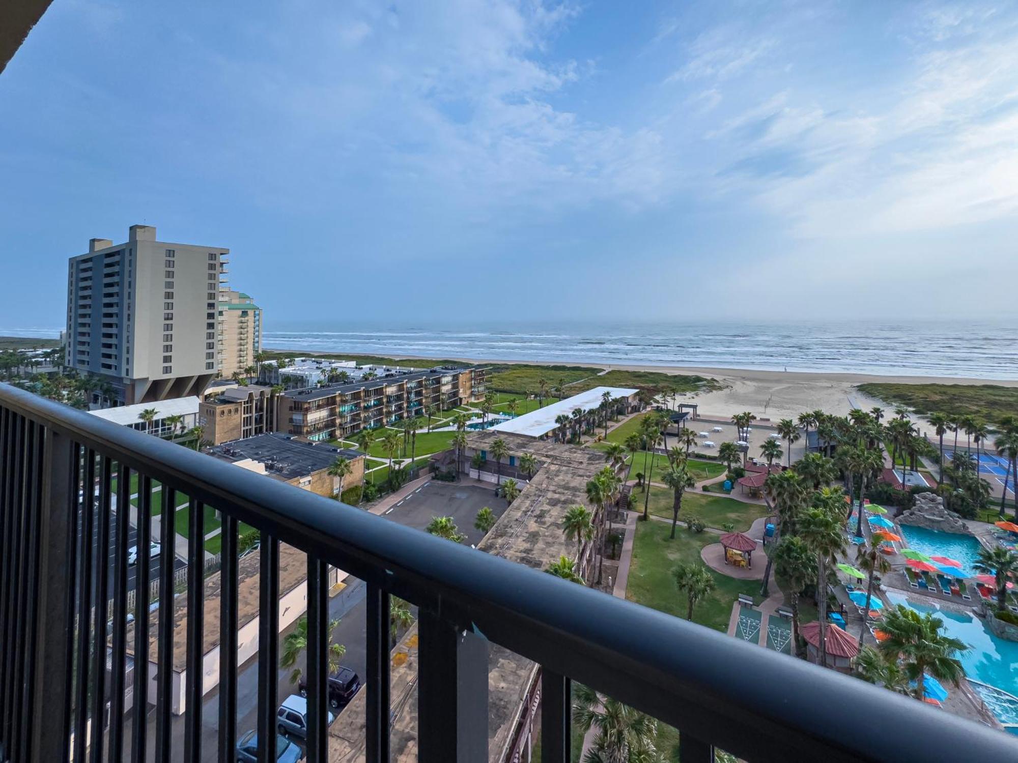 Two-Bedroom Condominium9th-12th Floor