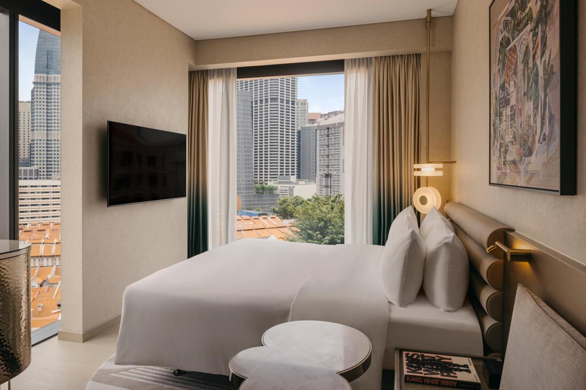 Signature Corner Room