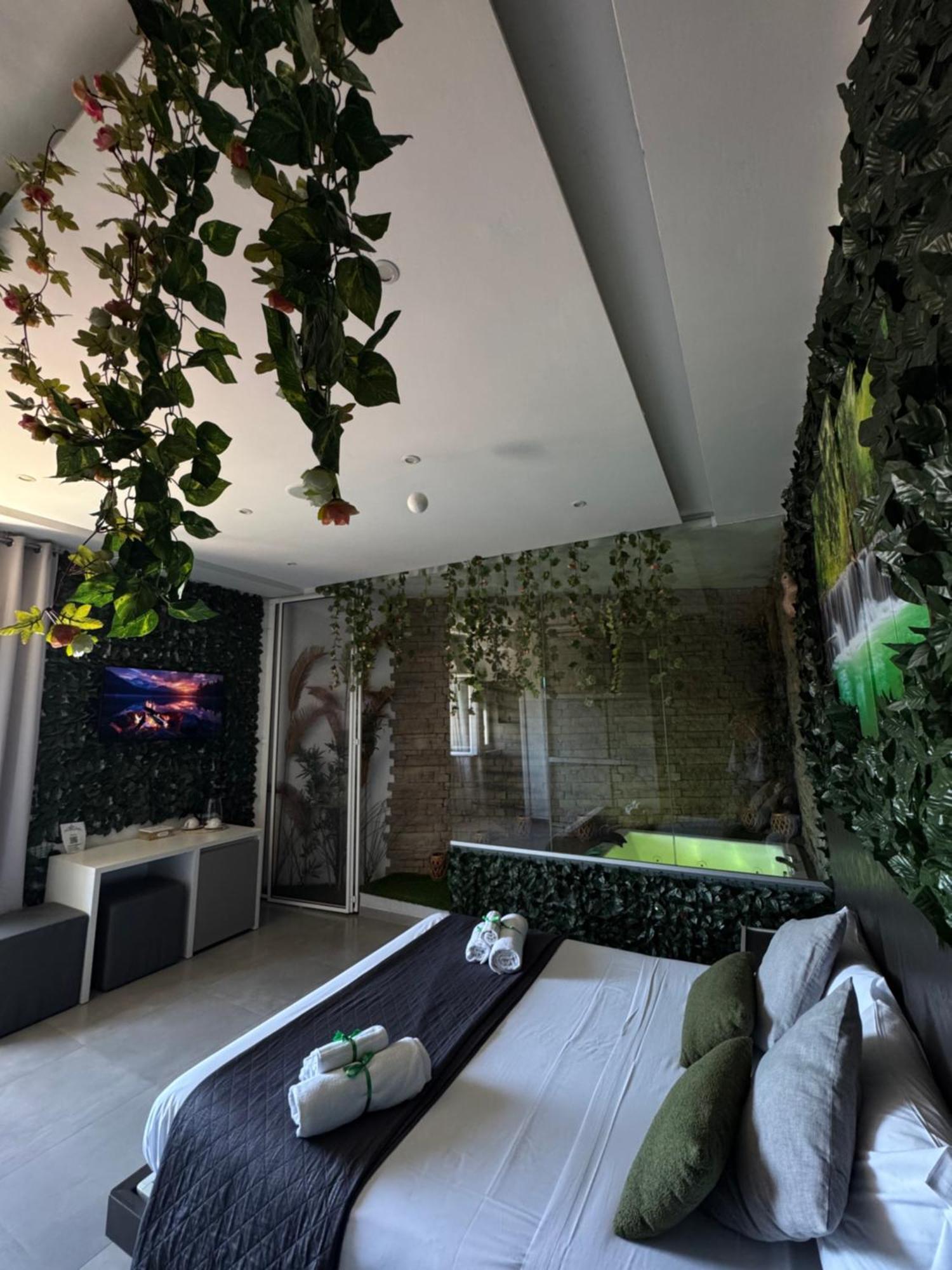 Suite Hot Tub