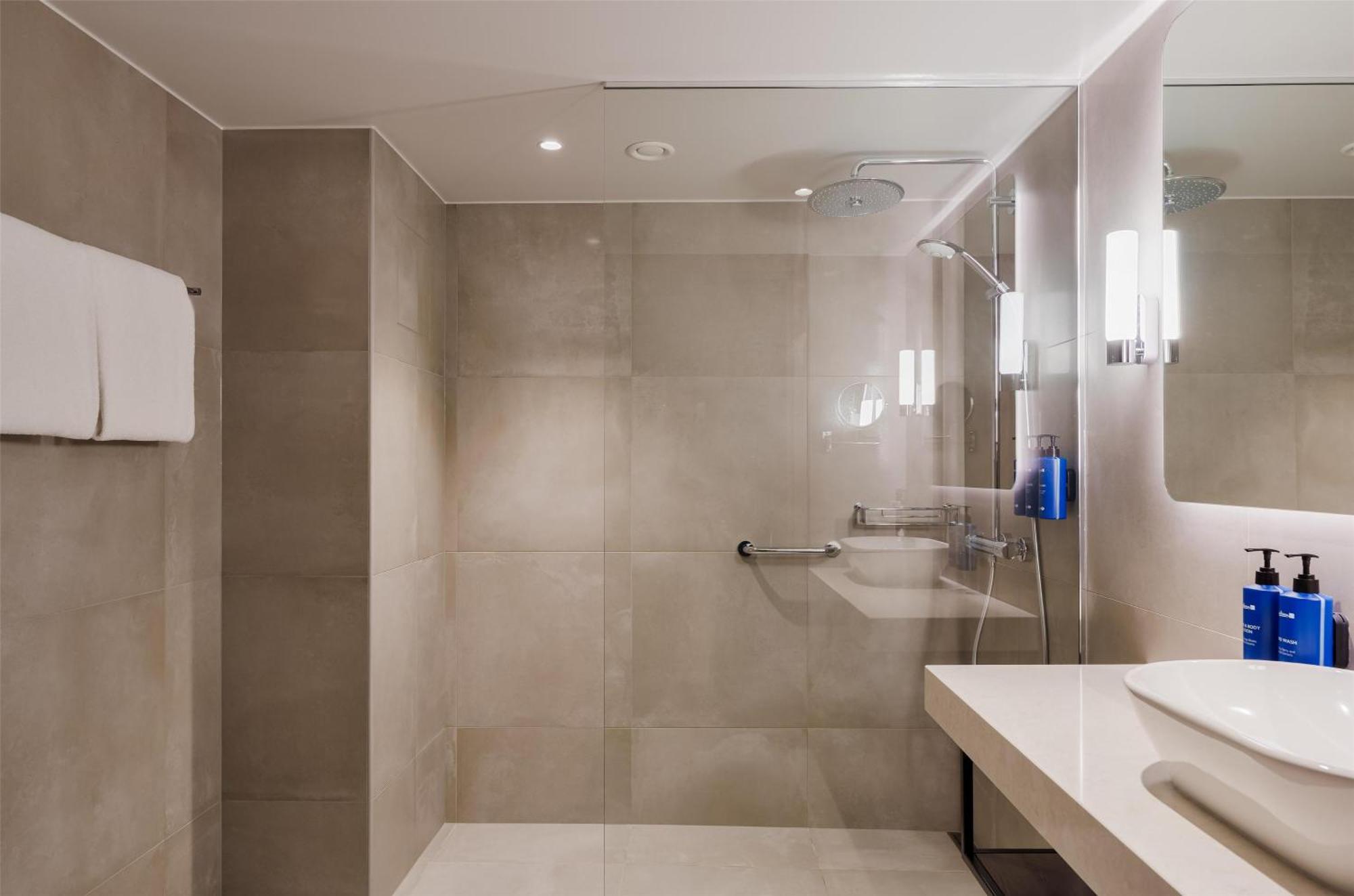 Junior Suite Spa Access