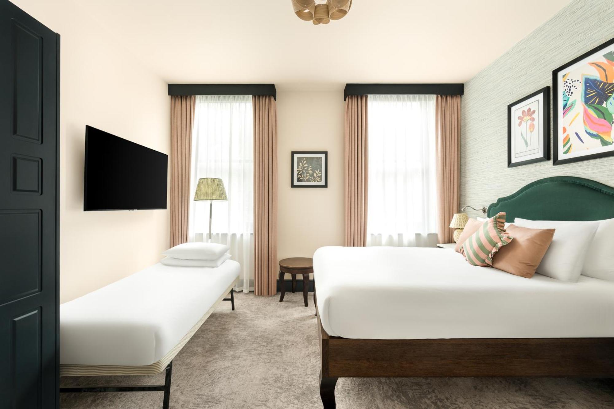 Premium Queen Room Extra Bed
