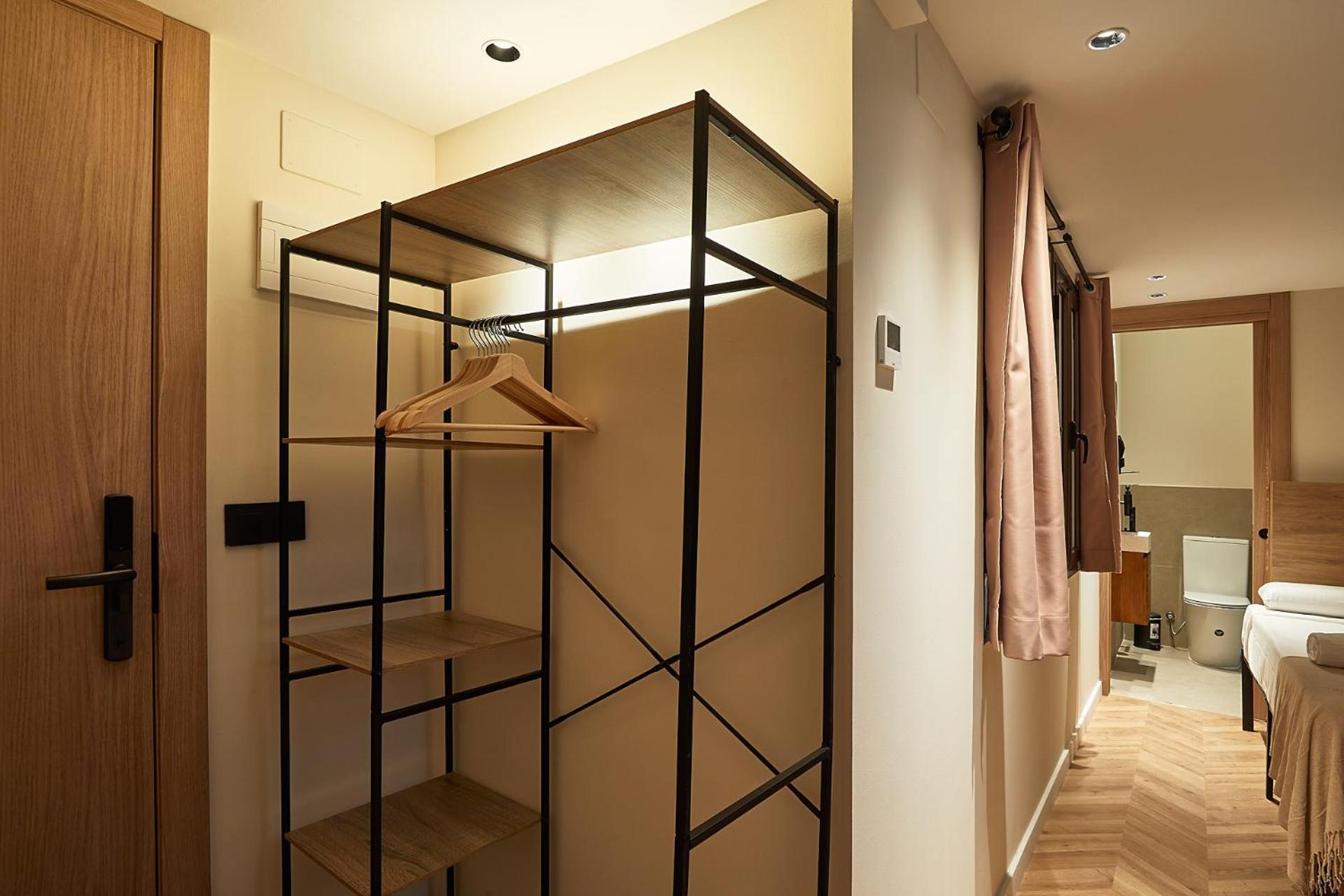 Zweibettzimmer mit Bad