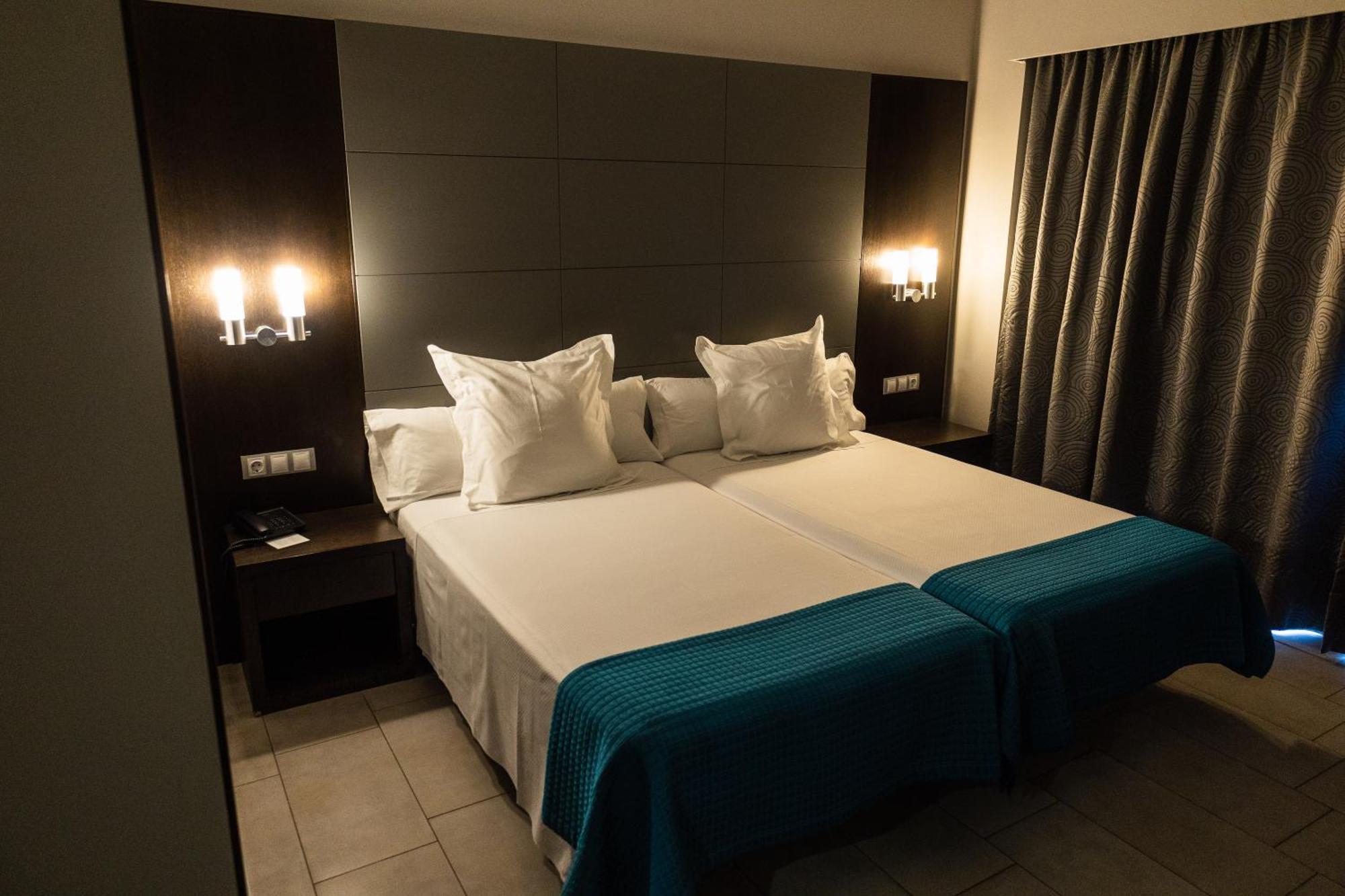 Basic Twin Room