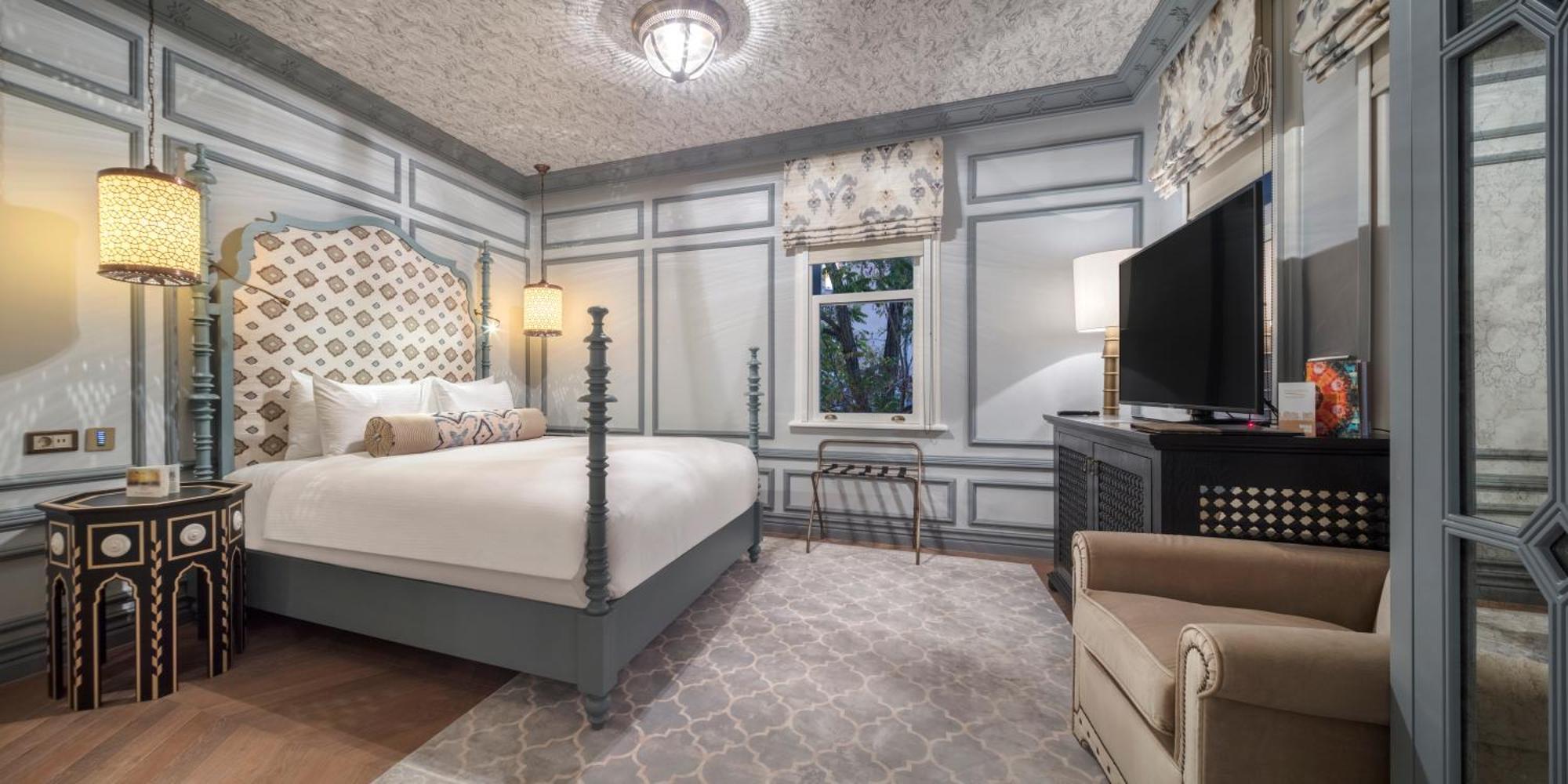 King Guest Room