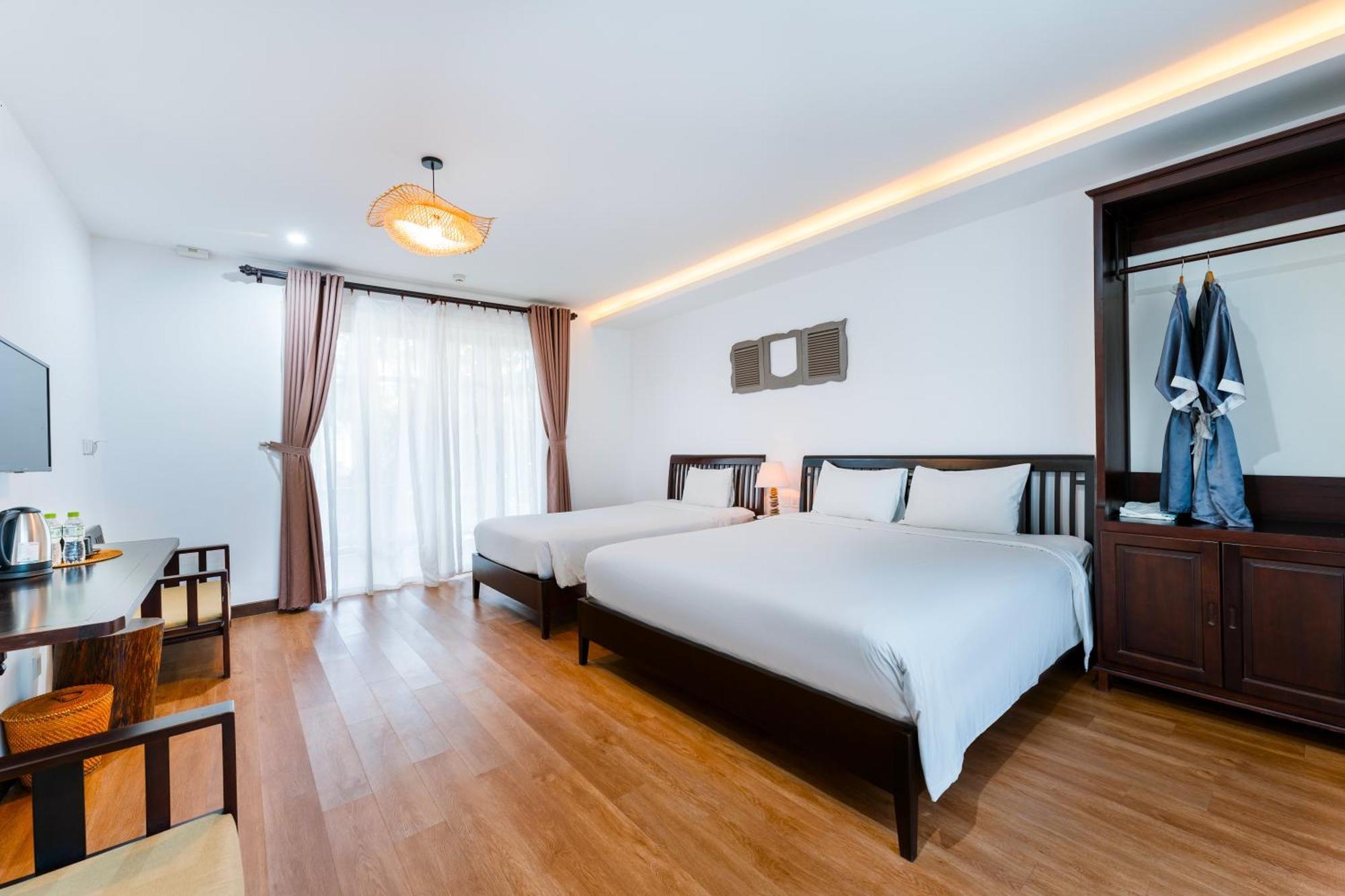 Triple Room City View