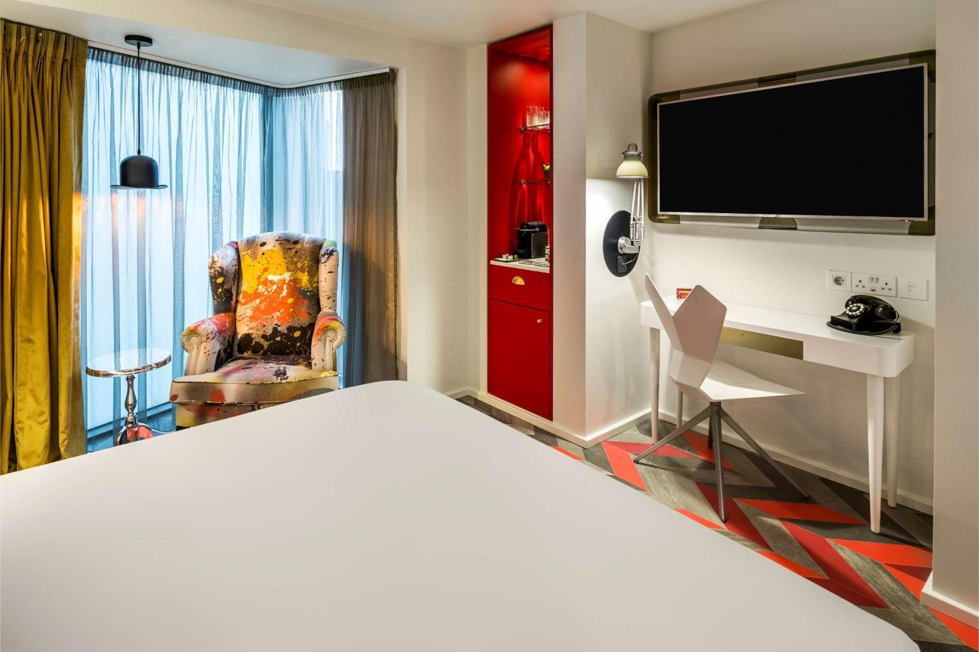 nhow Superior Room
