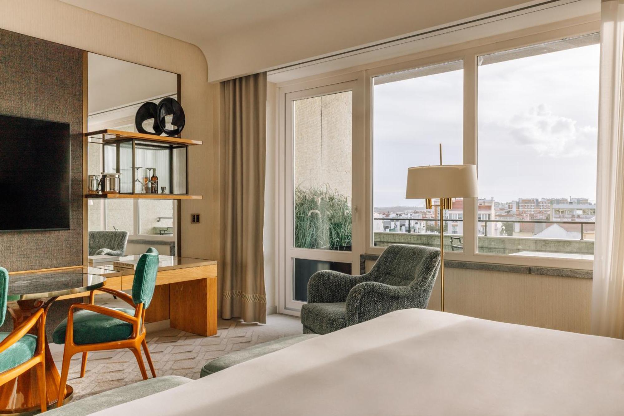 Premier City View Room