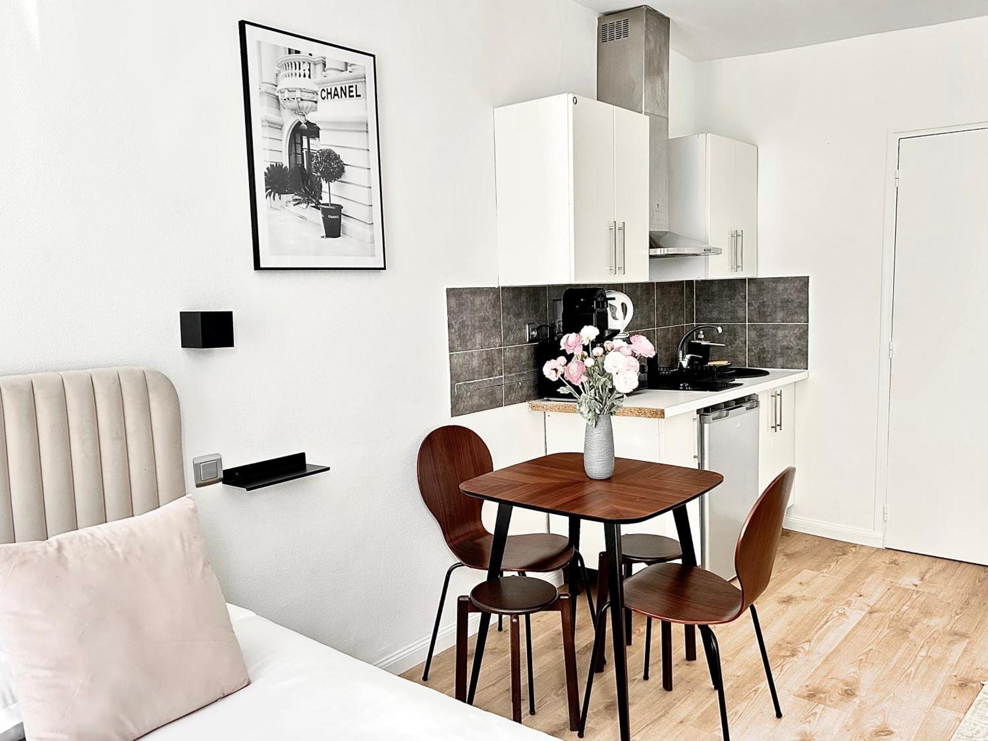 Studio Apartment