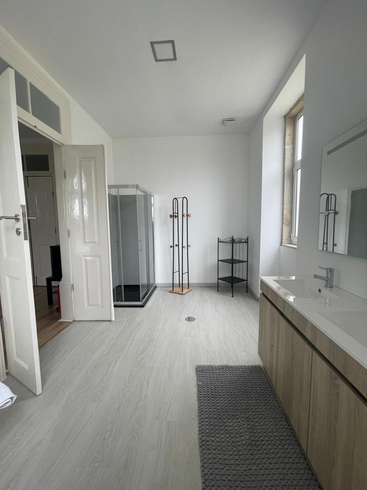 Family Room Private Bathroom