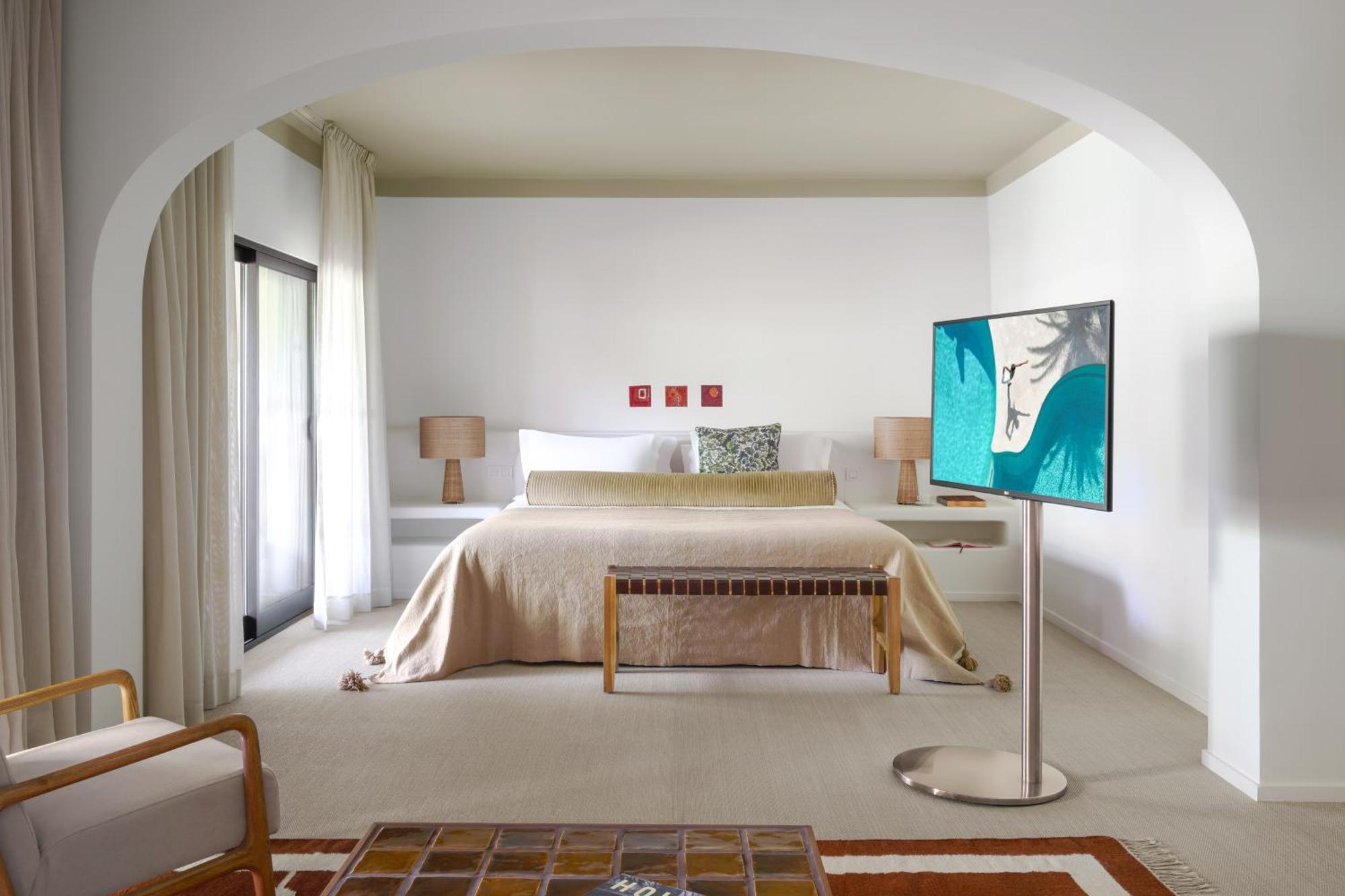 Deluxe Suite