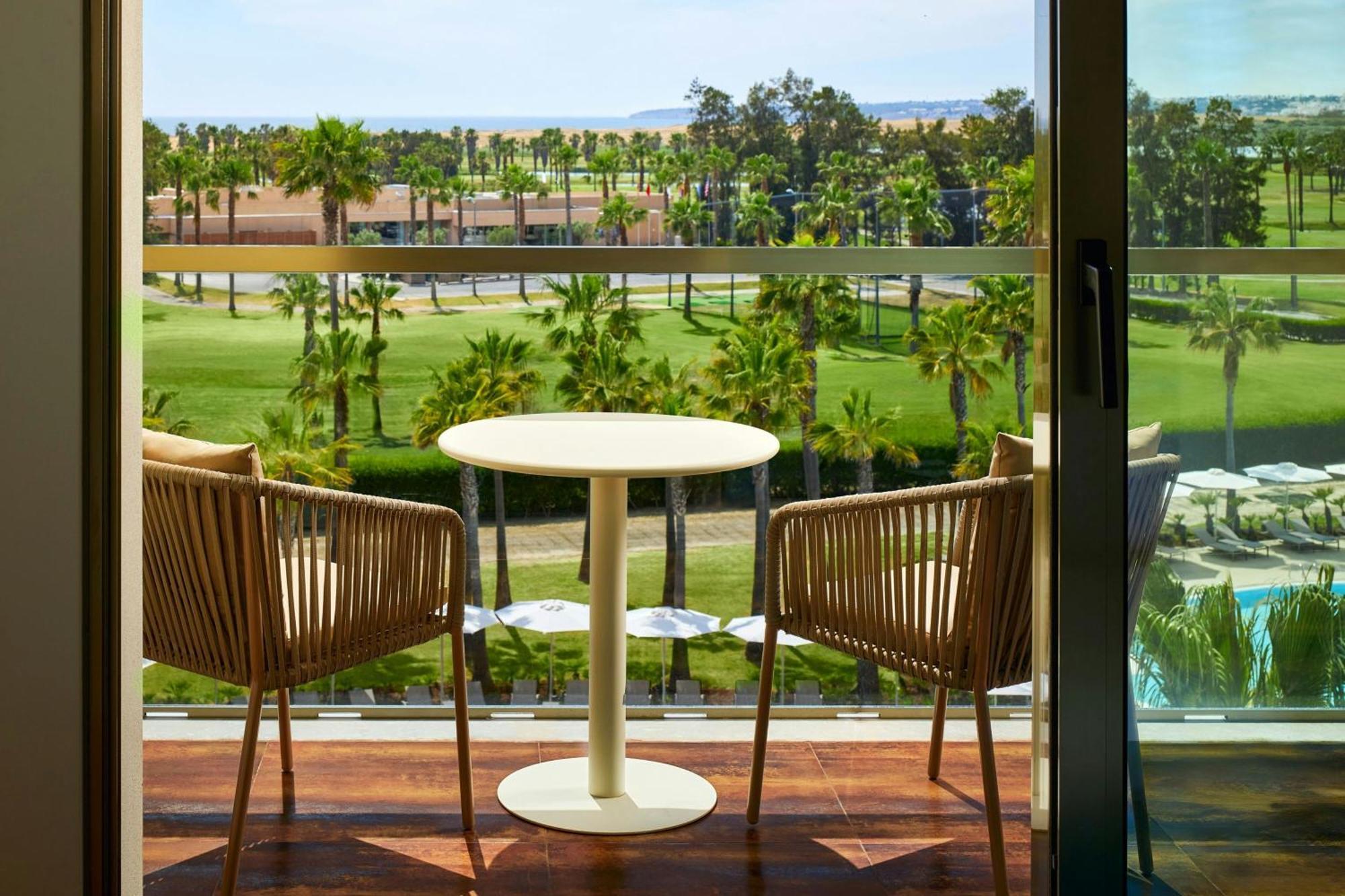 Deluxe King Room Balcony Sea View