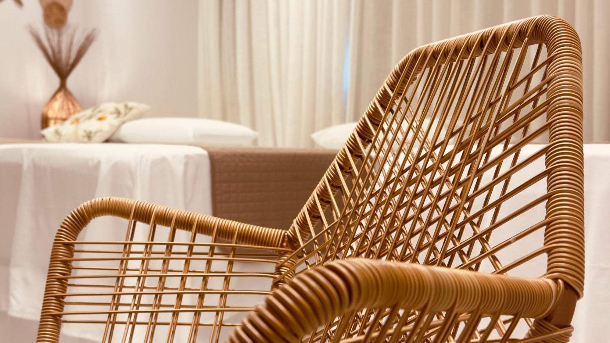 Deluxe Queen Suite