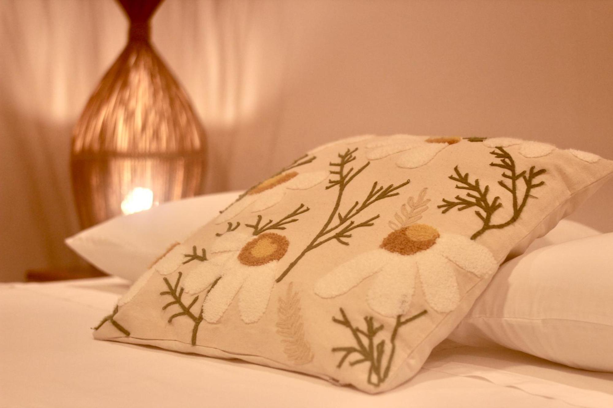 Deluxe Queen Suite