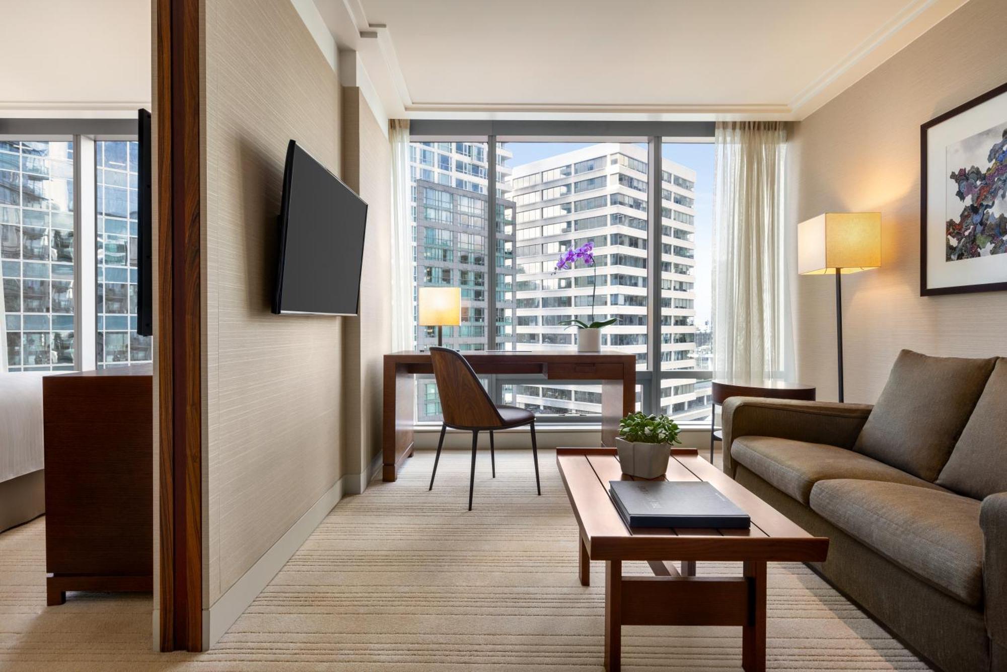 One-Bedroom Suite with City View,1592050910:JPEG