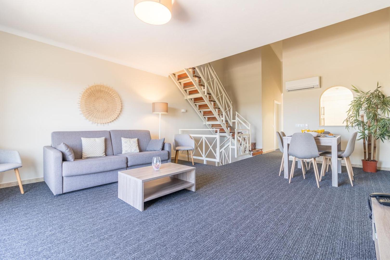 One-Bedroom Duplex Aparment Balcony
