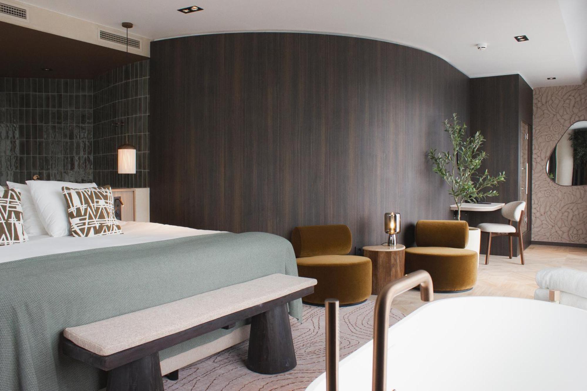 Royal Sauna Suite Spa Access
