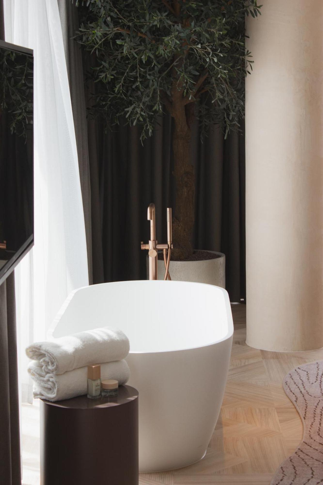 Royal Sauna Suite Spa Access