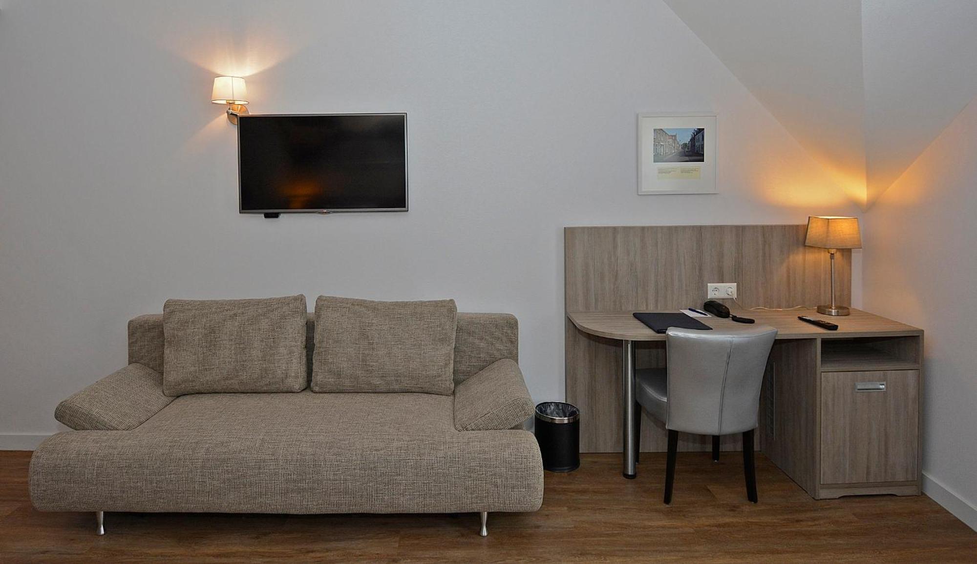 Double Room Sofa Bed Bath Tub Non-Smoking