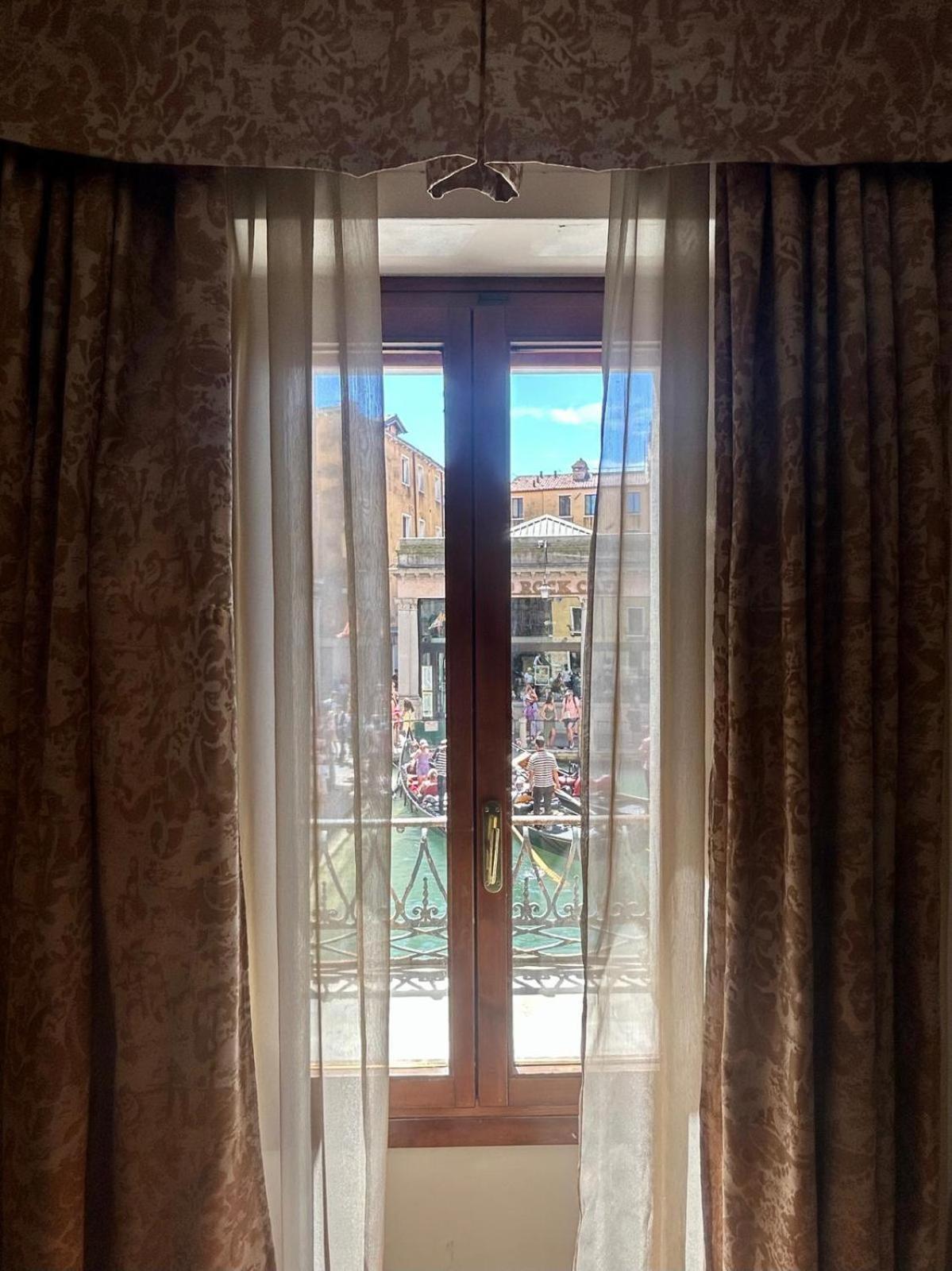 Quarto Duplo Clássico com Vista para o Canal