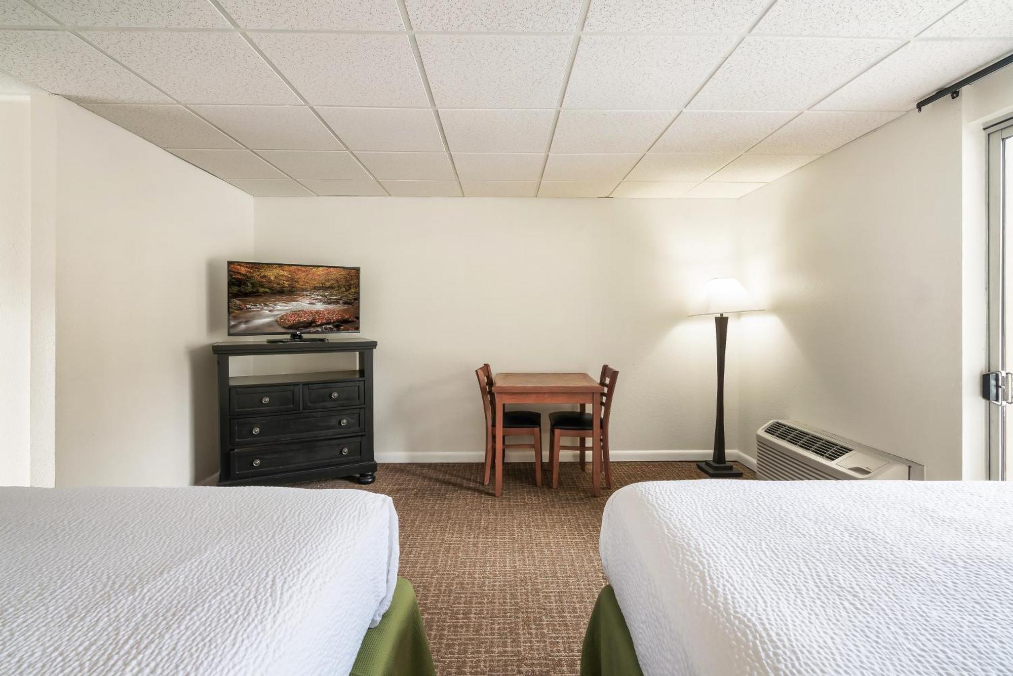 GTVH Standard Queen Room
