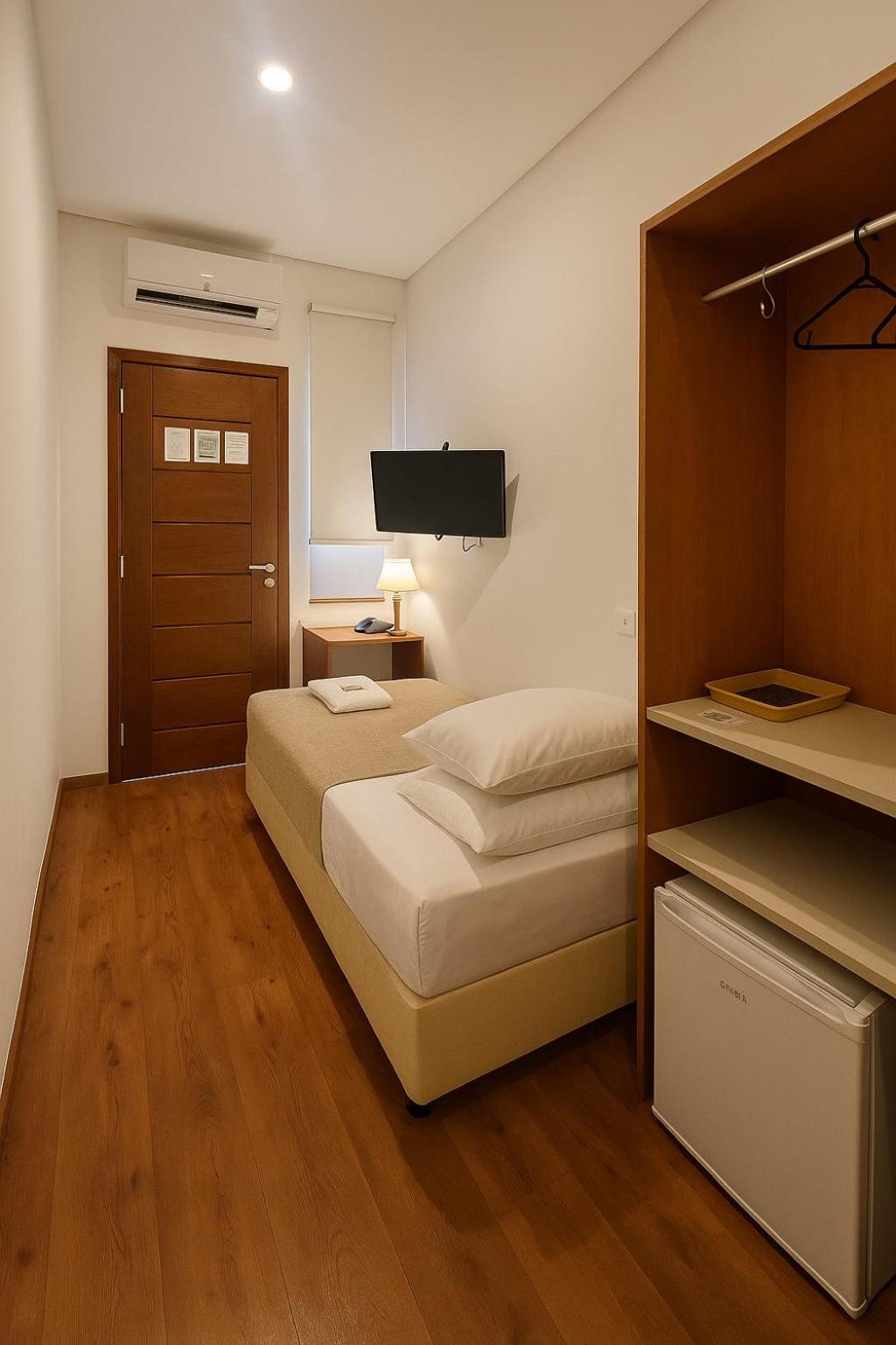 Single Room Private Bathroom
