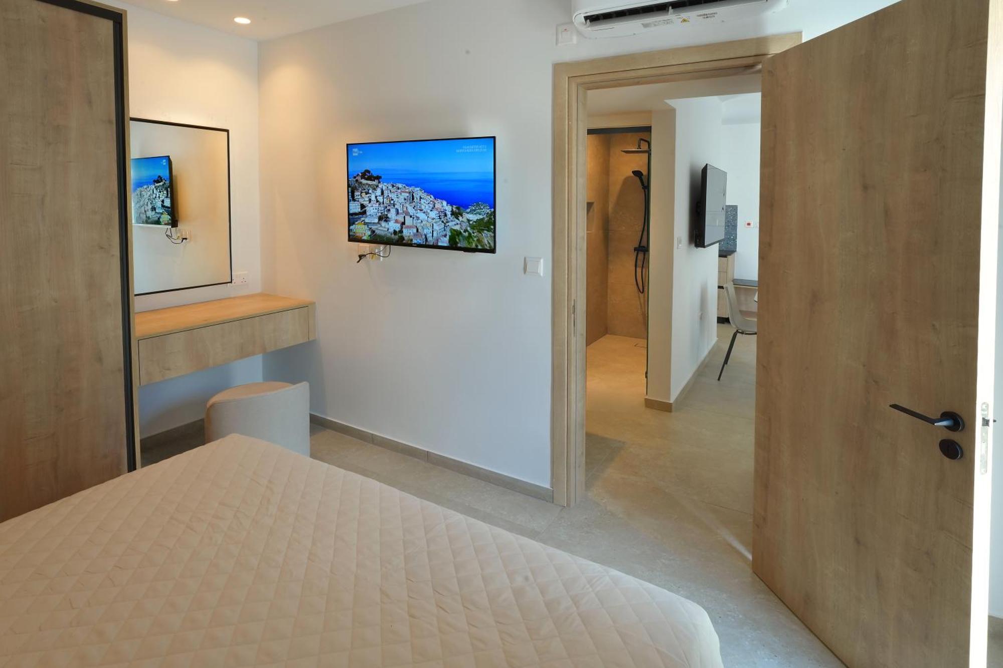 Deluxe Apartment