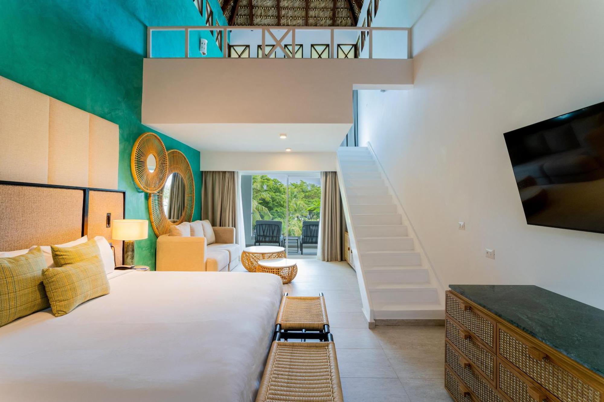 Honeymoon Suite