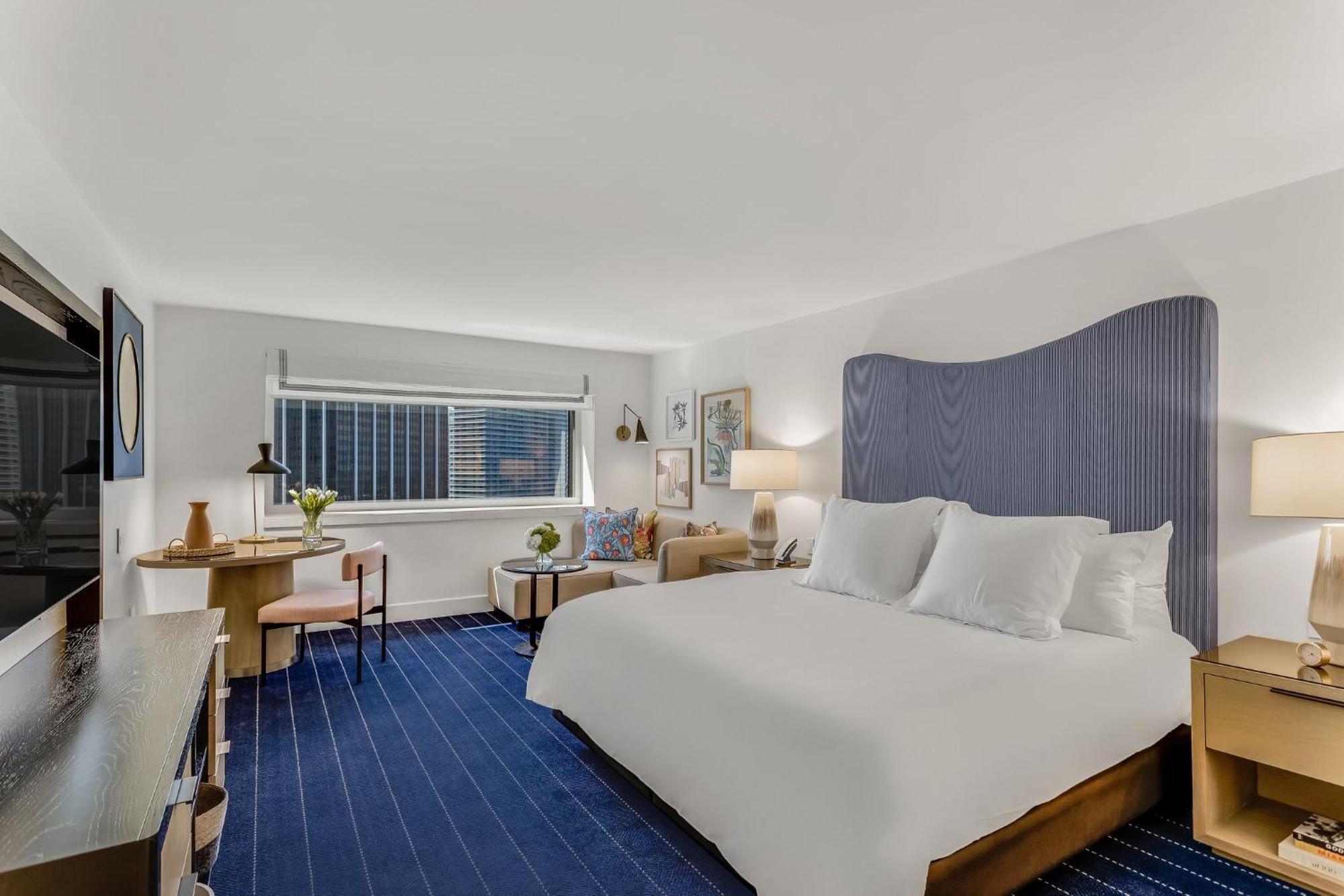 Quarto Clássico com Cama King-size e Vista Panorâmica