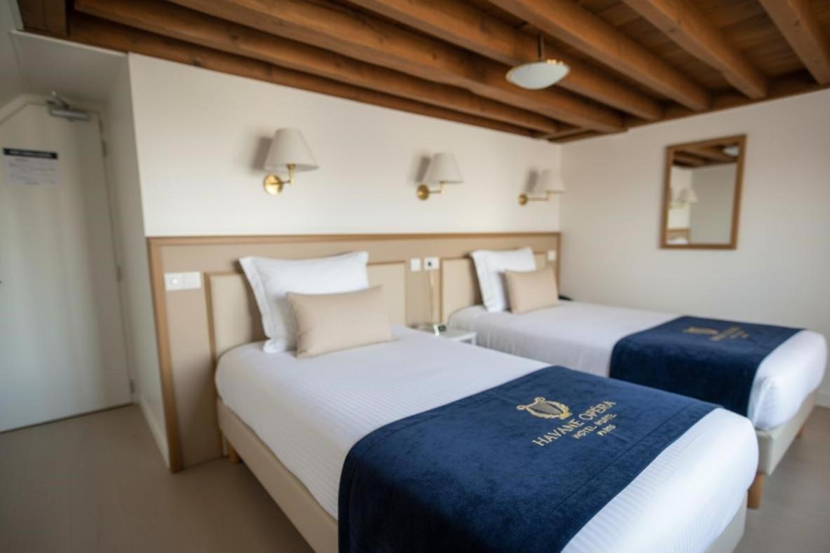 Quarto com 2 Camas de Solteiro