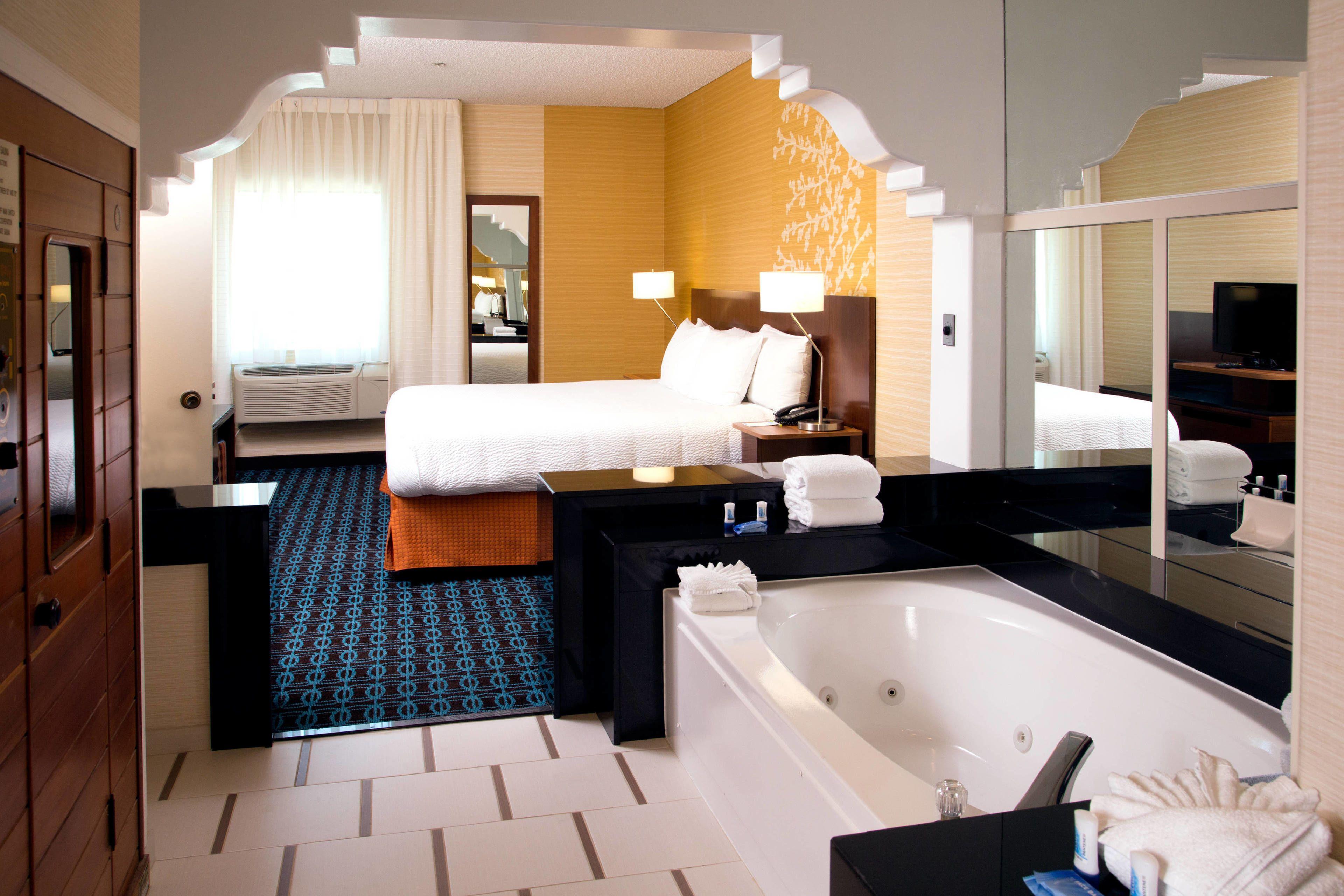 King Suite Bathtub Sofa Bed Mobility Access or Hearing Accessible
