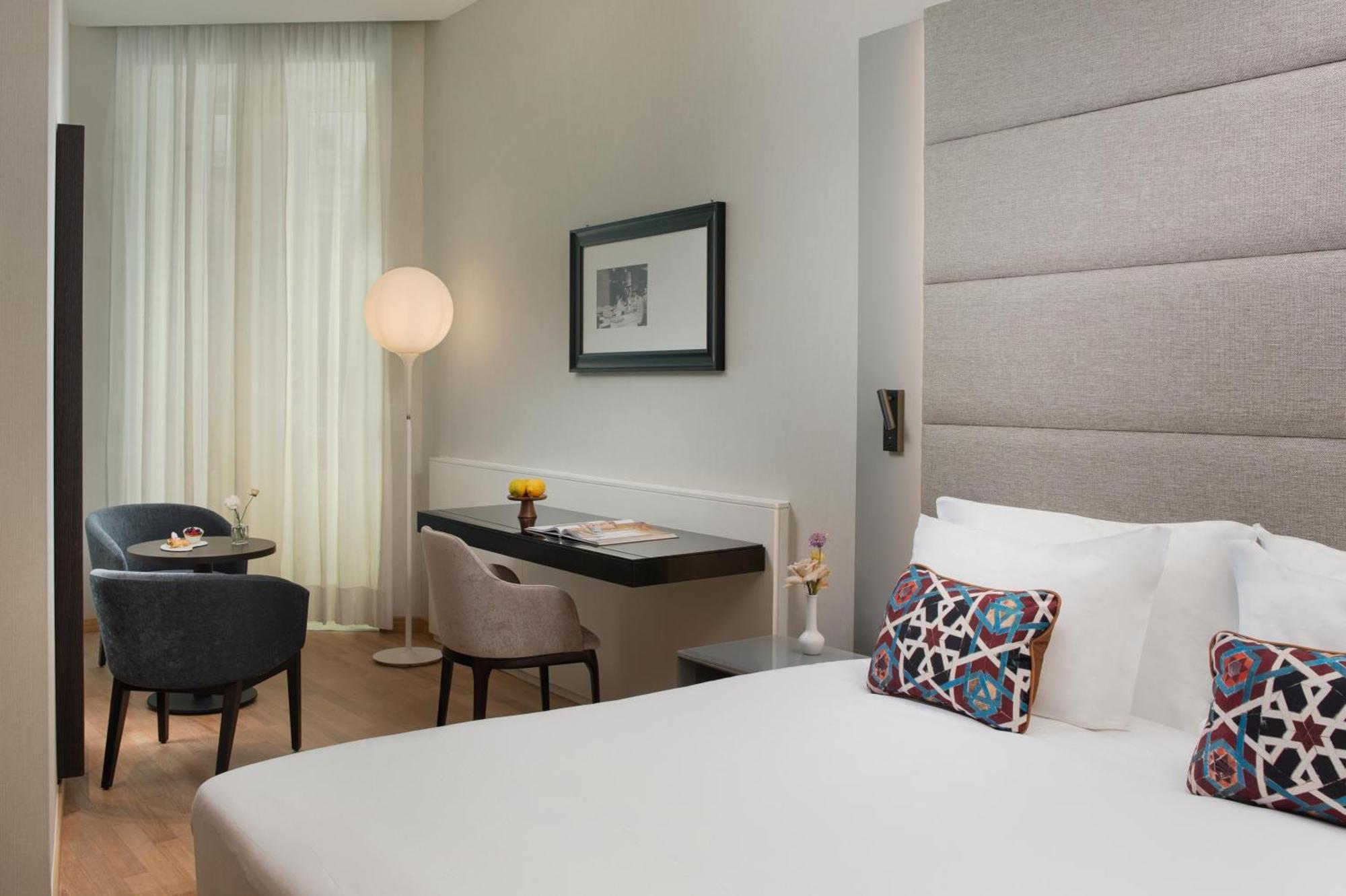 Premium Room