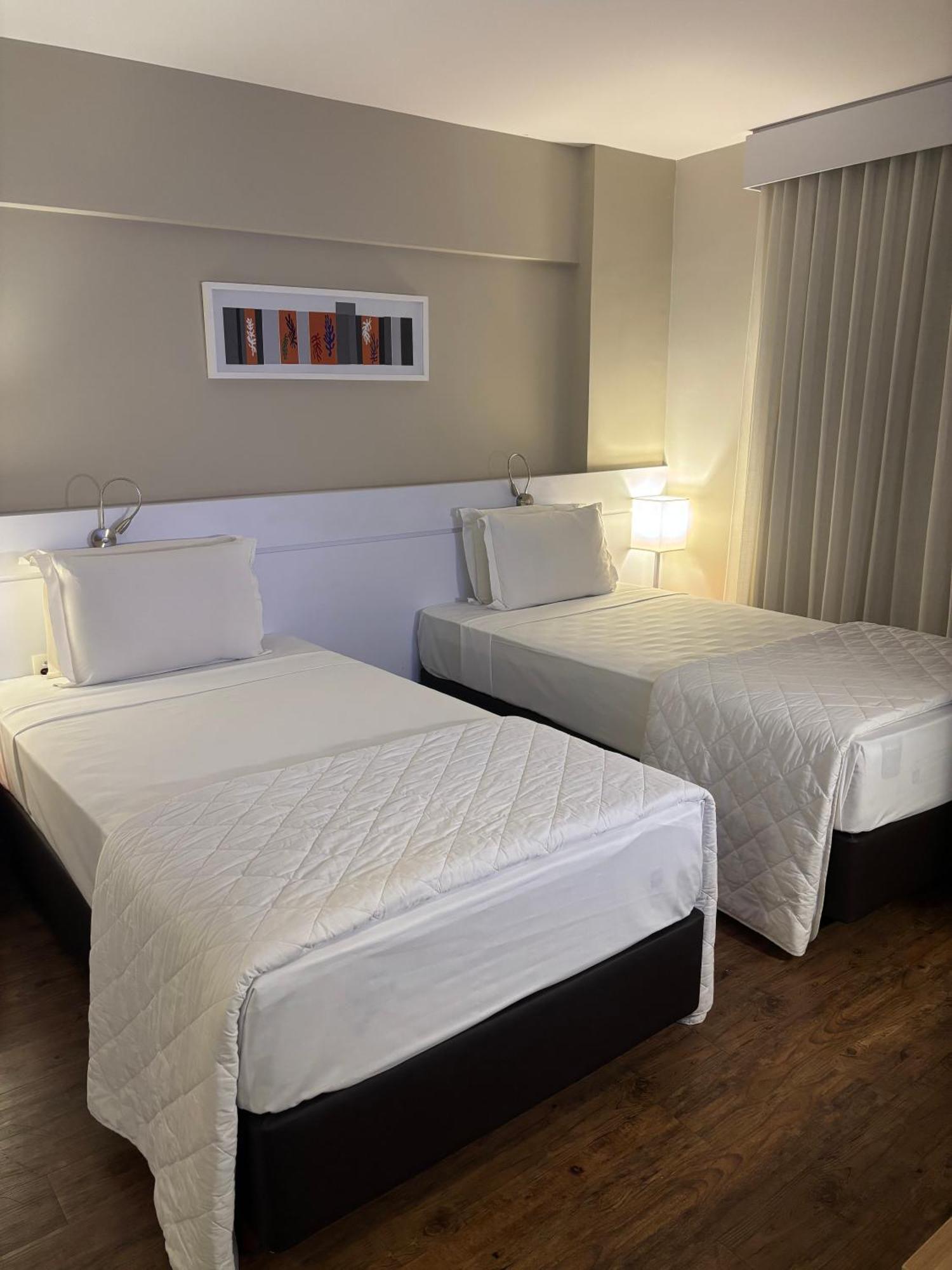 Quarto de Luxo com 2 Camas de Solteiro